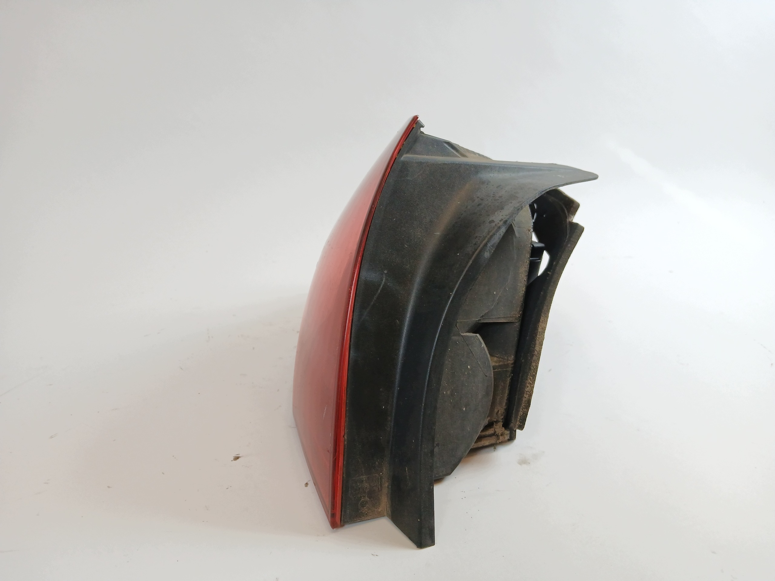 PEUGEOT 407 light left rear part sedan