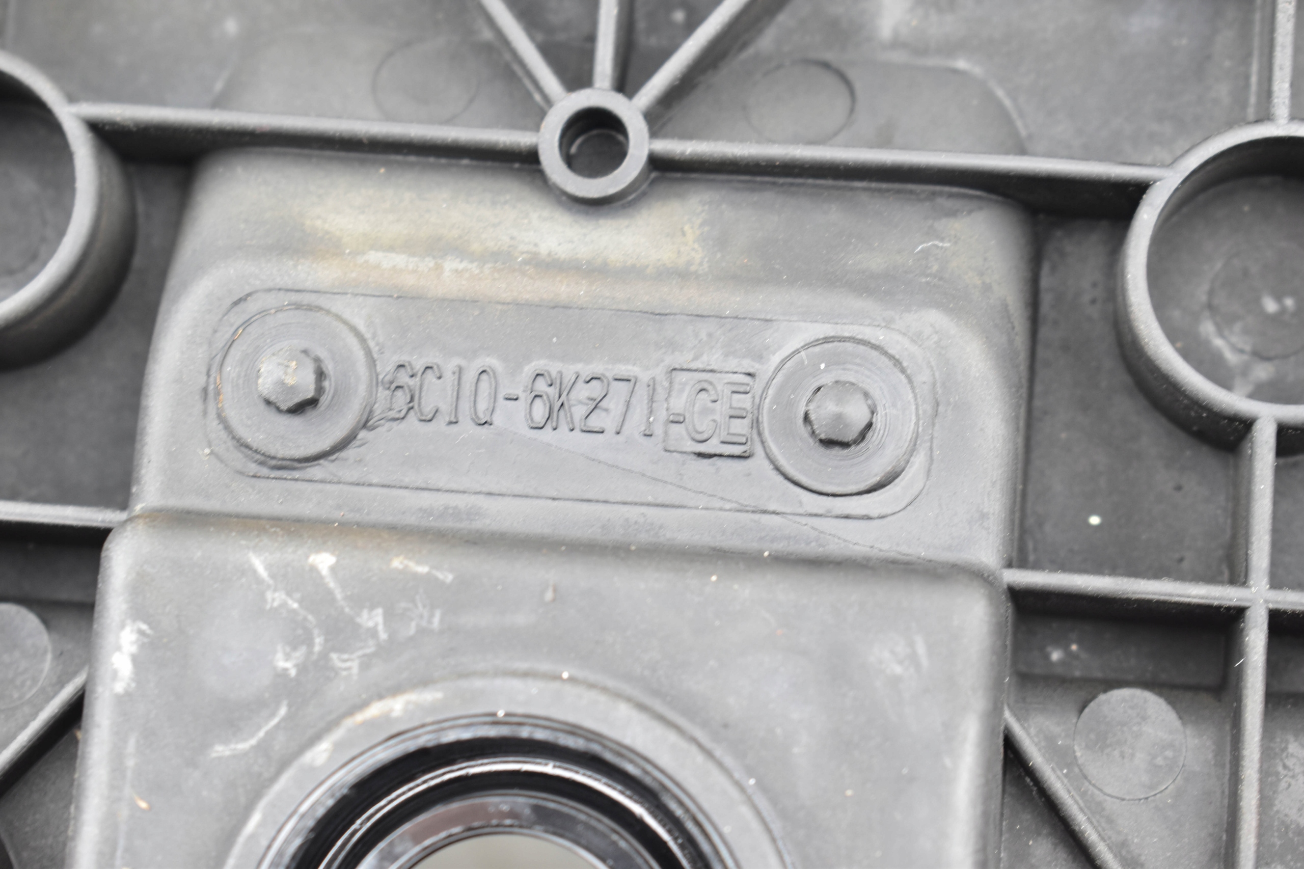 Abdeckung der Ventile FORD TRANSIT MK7 2.4 TDCI 6C1Q-6K271-CE