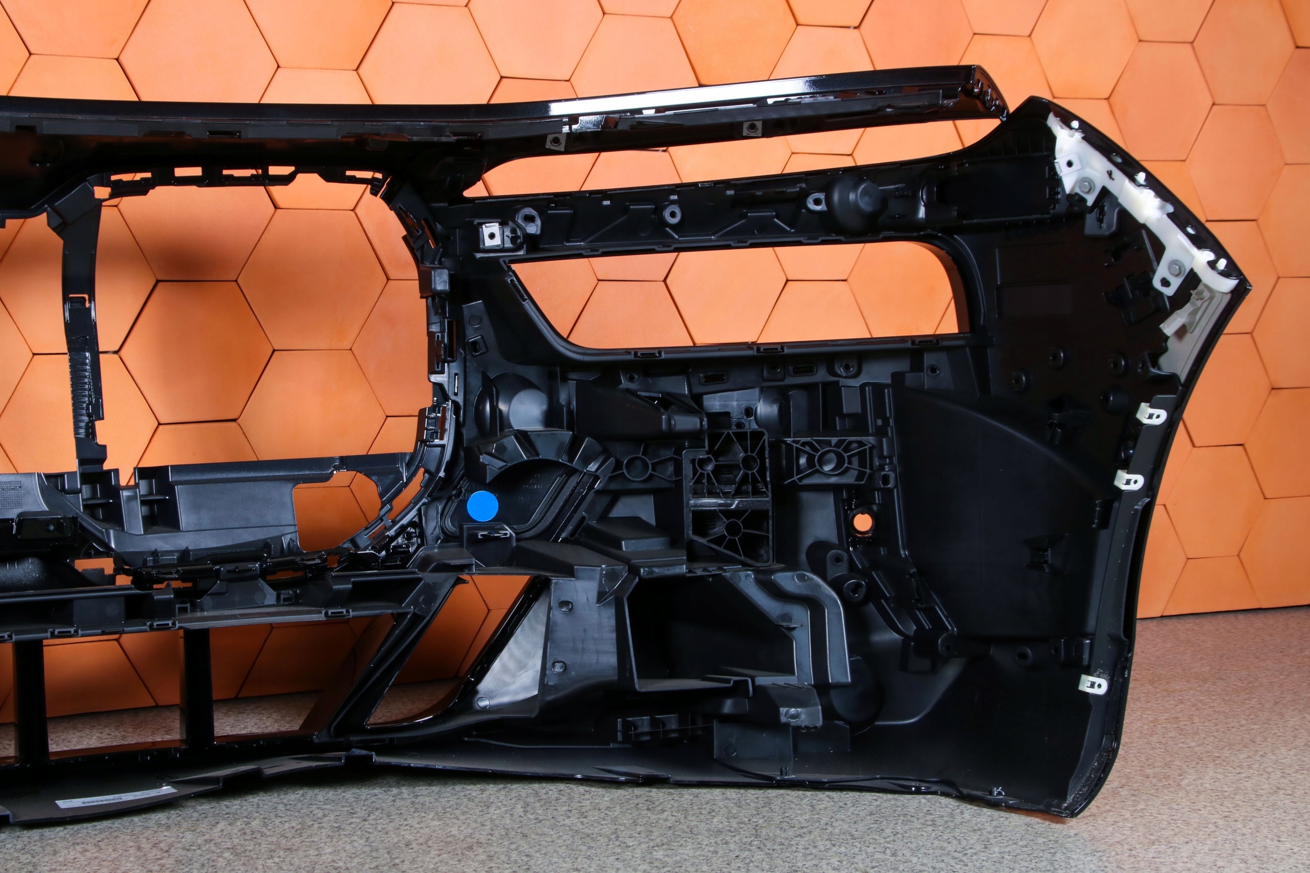 BMW 7 G70 i7 m-packet bumper front USA colour 475