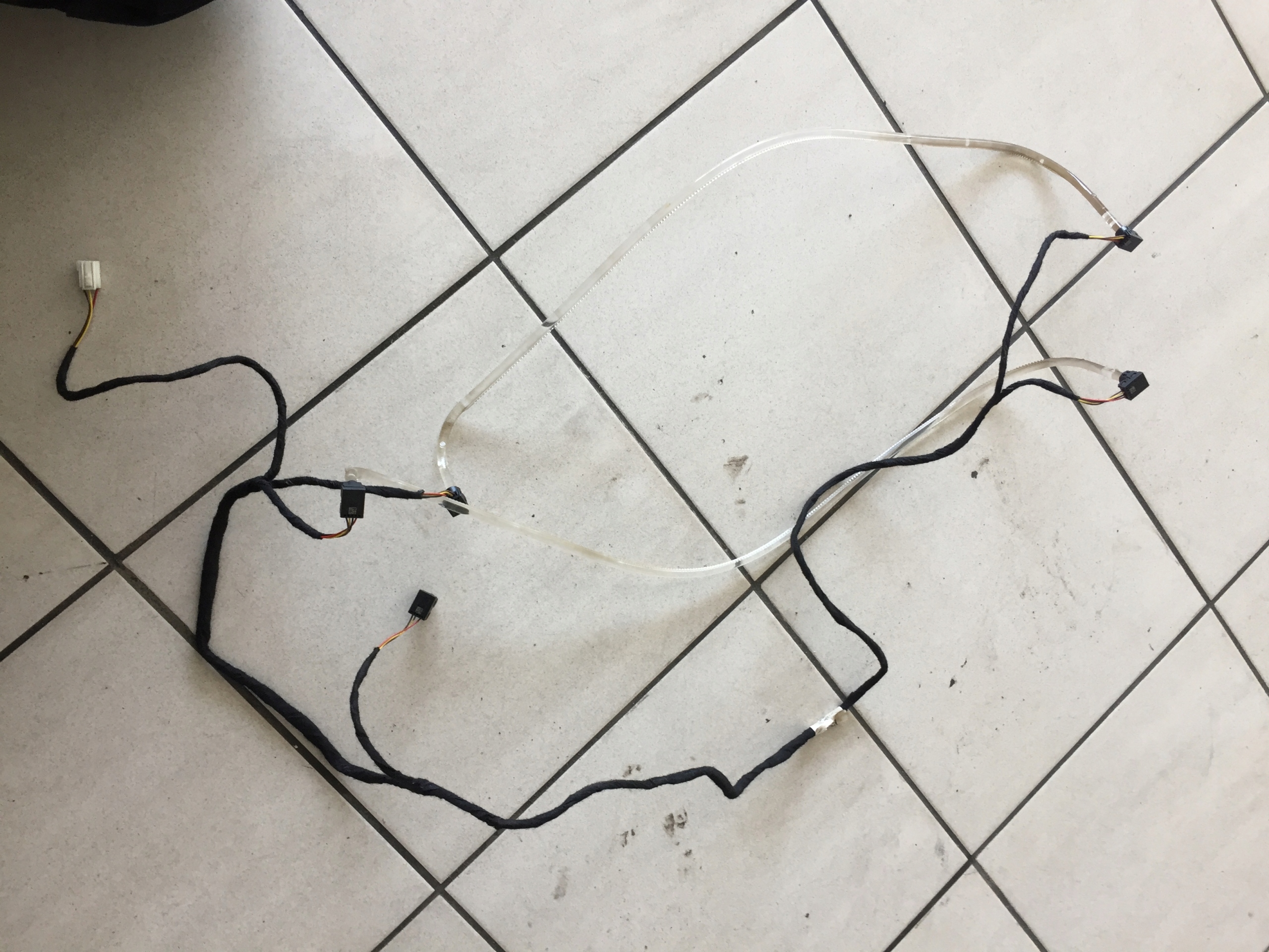 A2059065106 - MERCEDES GLC ПОДСВЕТКА ТУННЕЛЬНОГО ЛУЧА