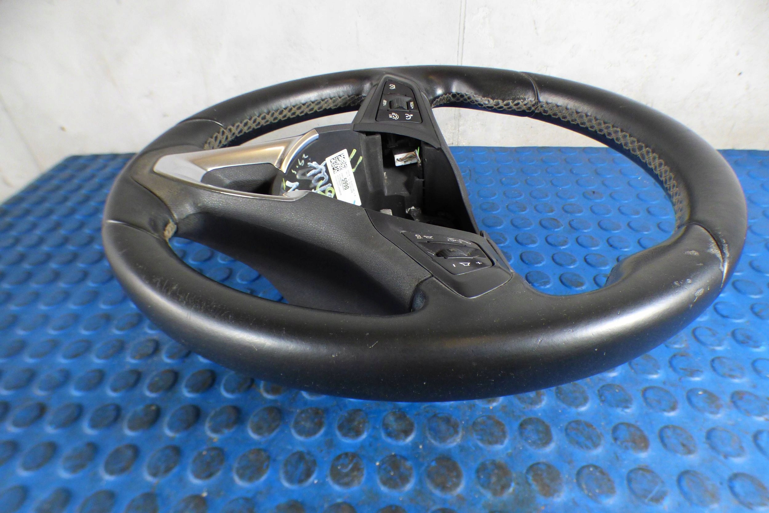 volant cuir 3903599 Opel Corsa E