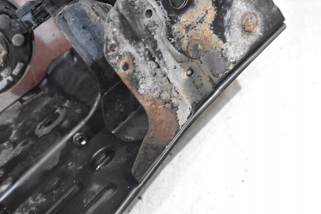 support panel for radiators pillar KIA VENGA 1 and 1.4 16V 90 KM 10-14