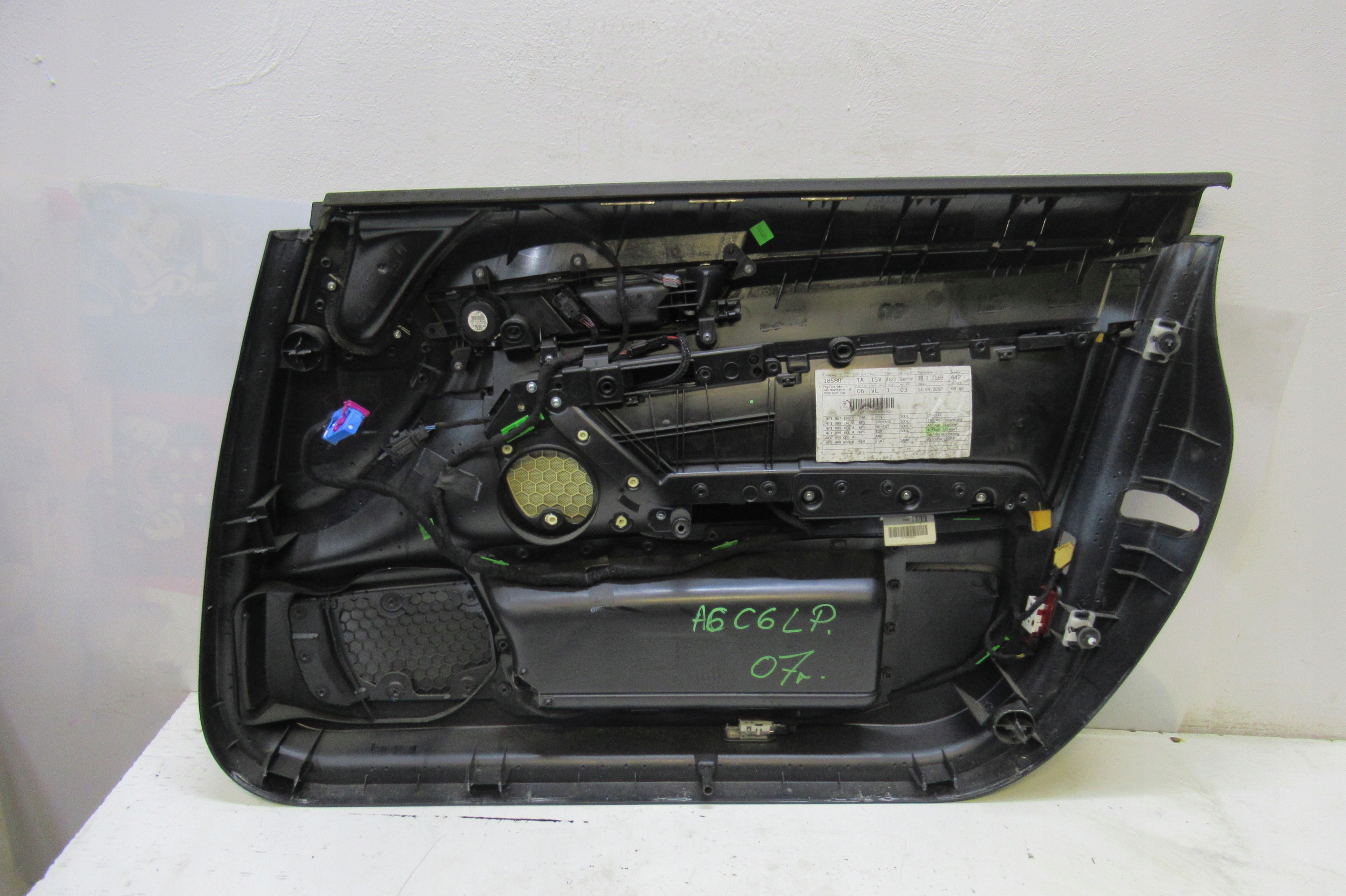 AUDI A6 C6 2007 side door left front