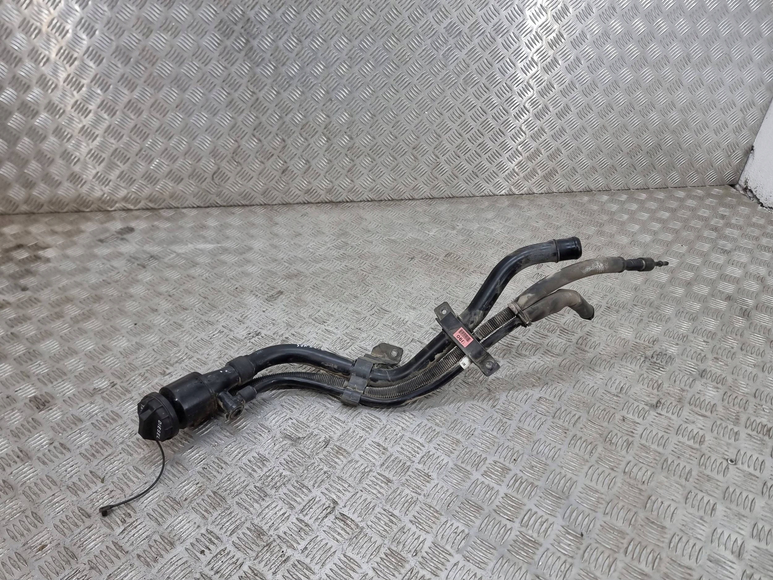 KIA Sorento 2019 Rura wlewu paliwa