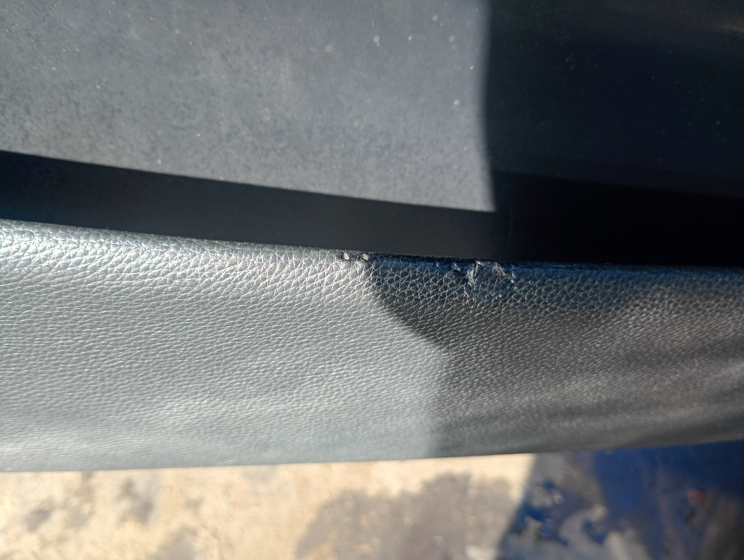 upholstery side left front BMW 3 III E91 06-07