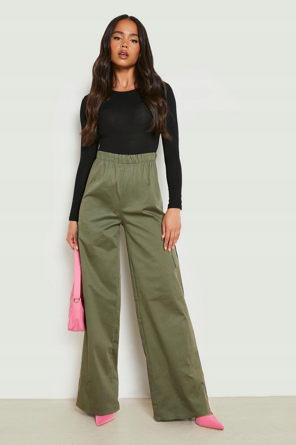 KLASYCZNE CZARNE BODY__36 Dekolt okrągły