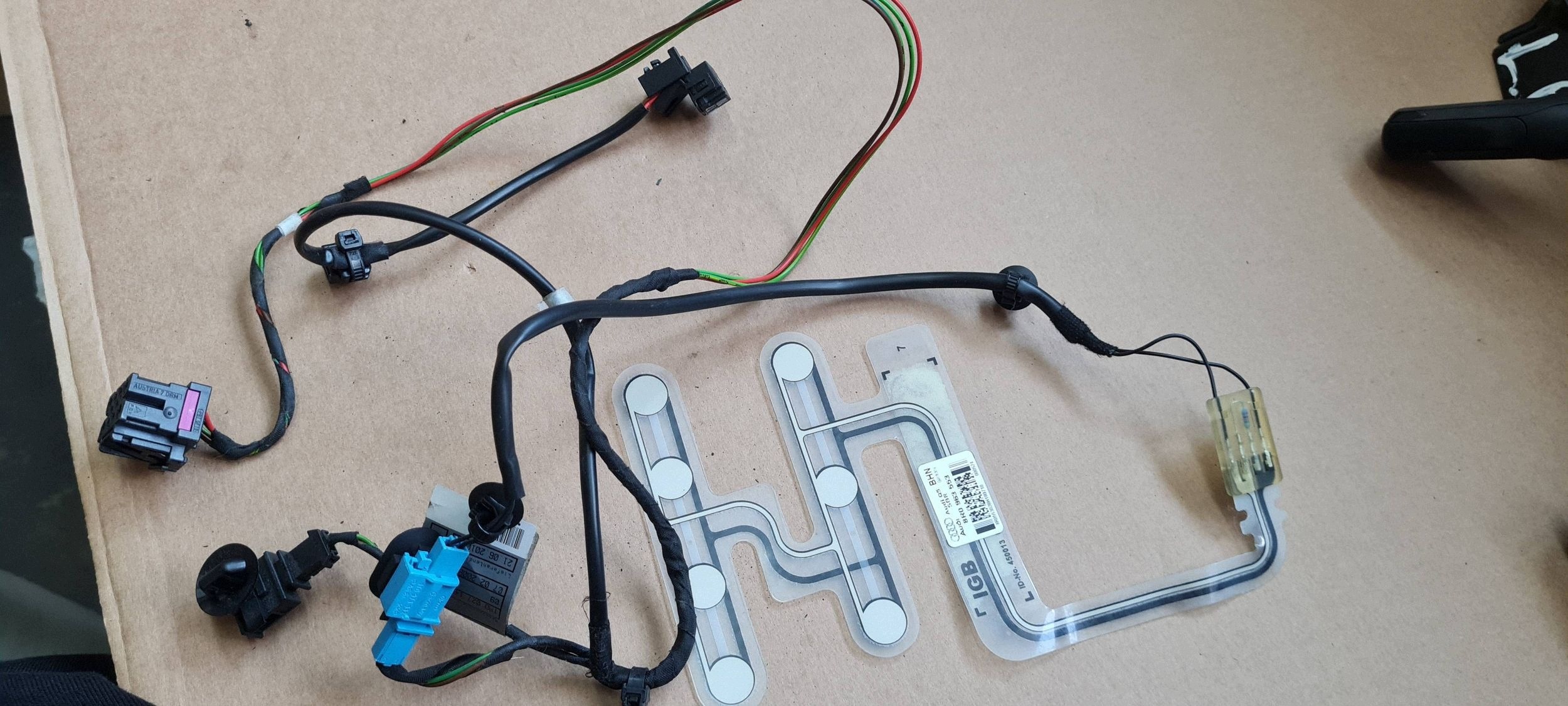 Q5 8R sensor ZAJETOSCI seat front WAGA 8R0963553