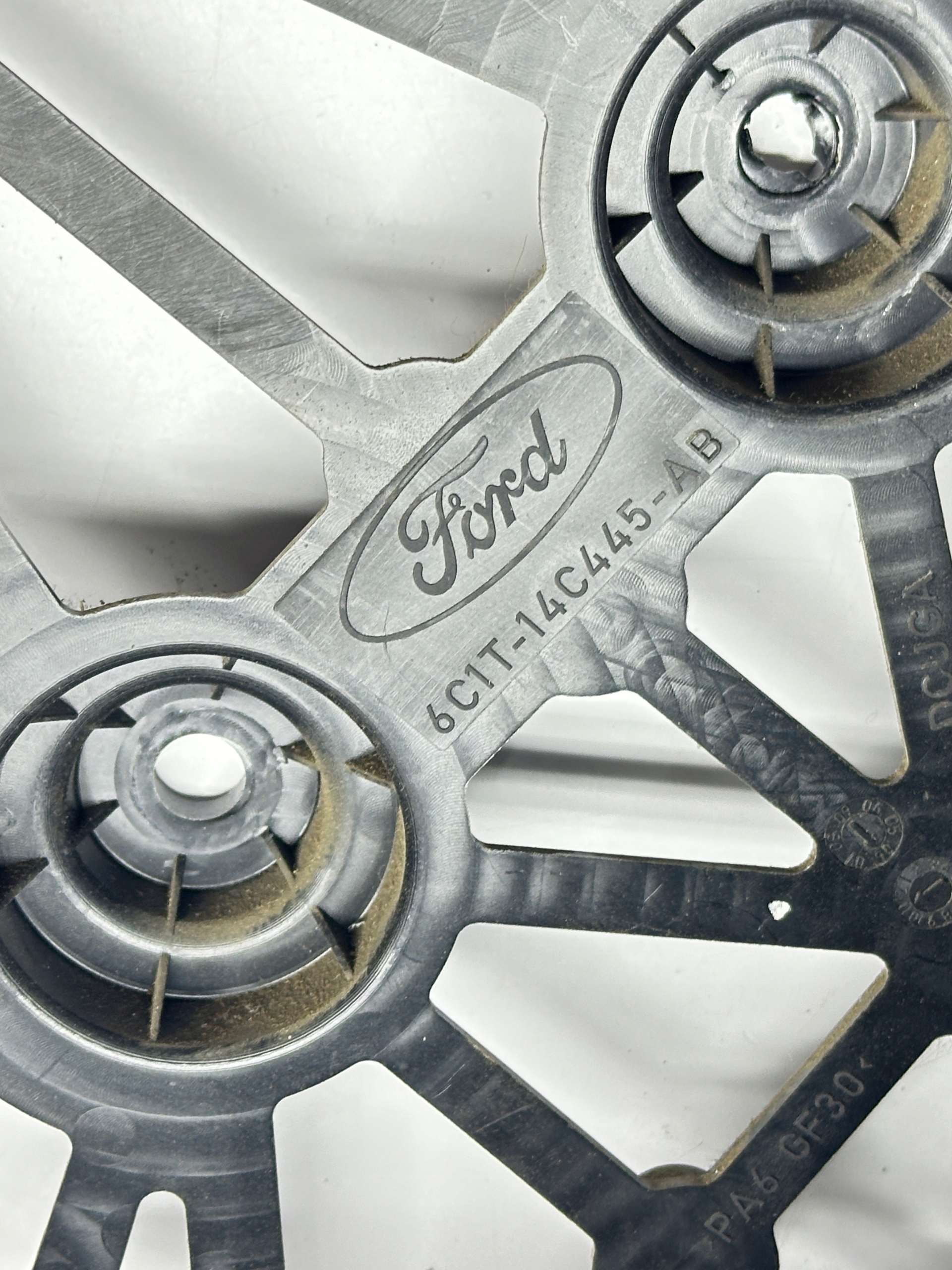 SKRZYNKA BEZPIECZNIKÓW FORD TRANSIT VII 6C1T14C445AB Typ samochodu Samochody osobowe