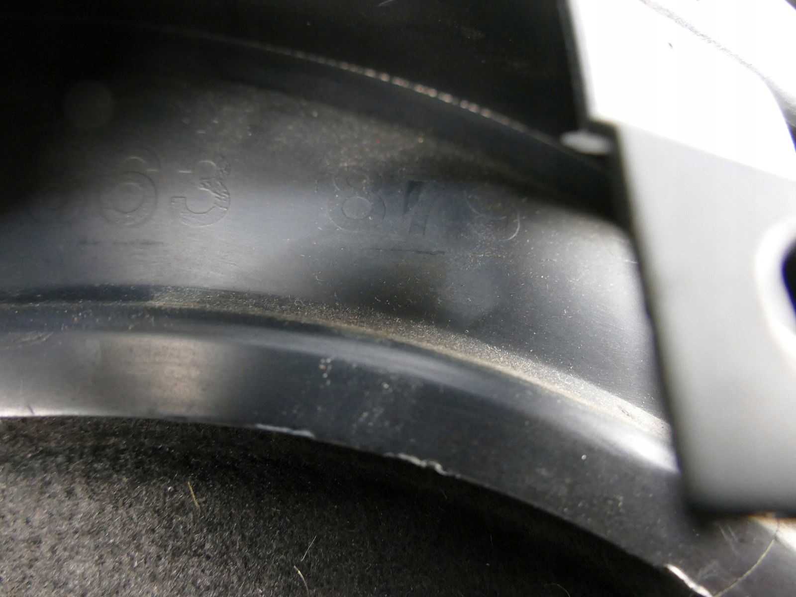 AUDI A3 8L 3-door boot upholstery left 98r