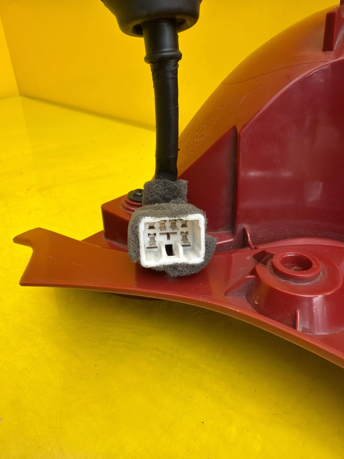 light right Kia Picanto III 2017- rear part 92402-G6000