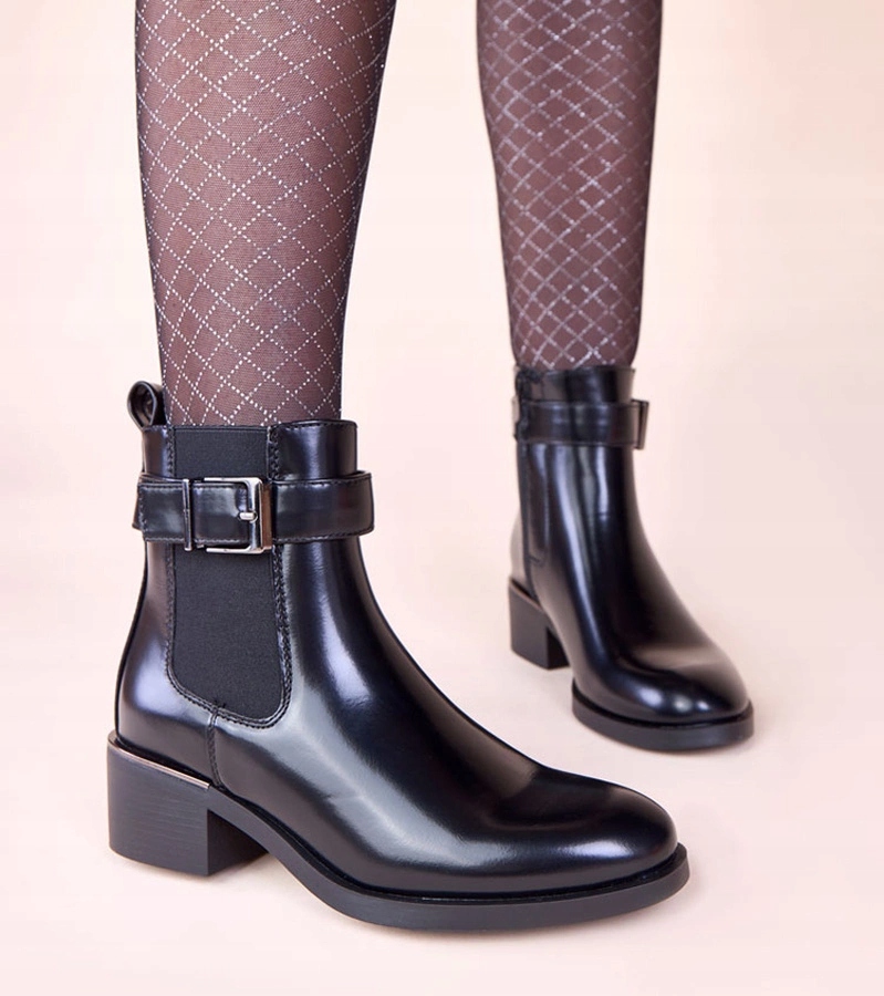 Hers Černé elegantní kotníkové boty lakované na nízkém sloupku Igala vel. 39