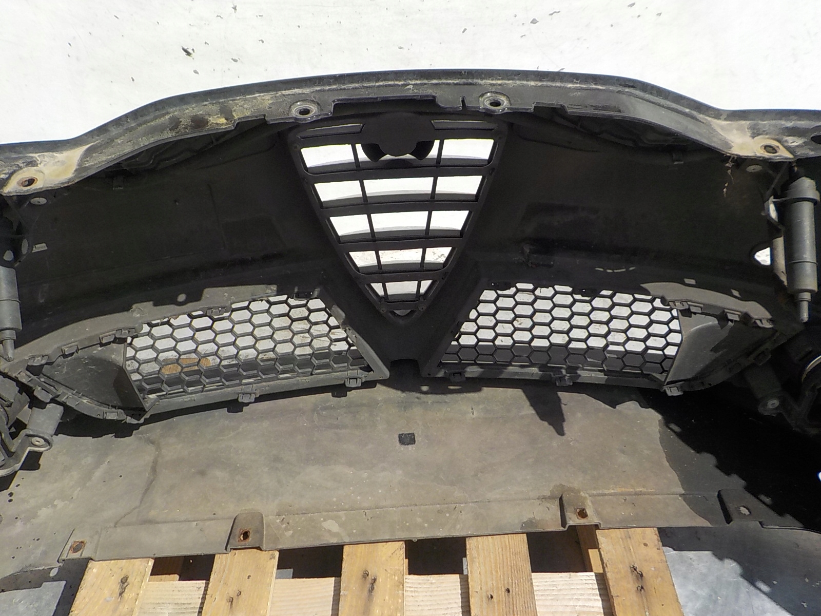 698 ALFA ROMEO MITO XSENON washers bumper front front