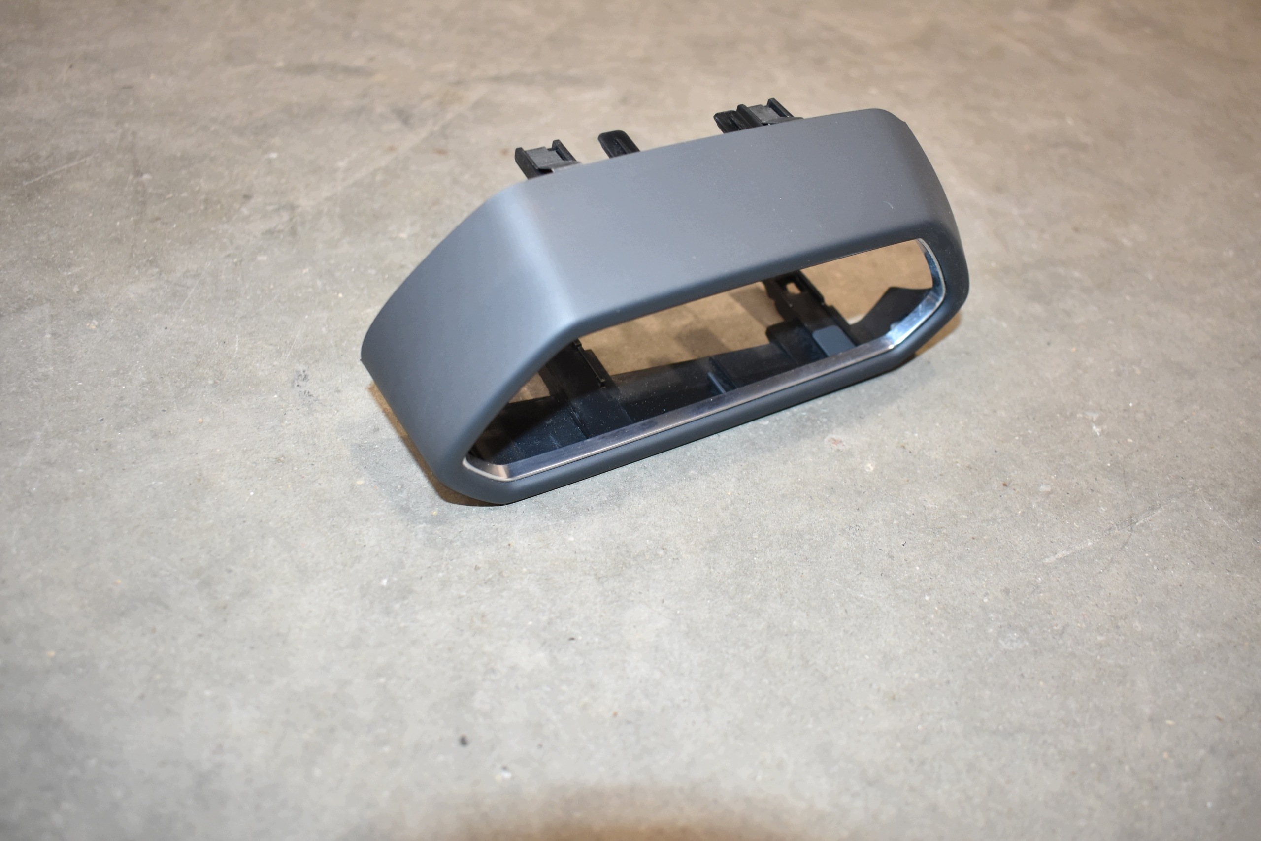 IDEALNA frame cover KRATKI air conditioning devices consoles LAMBORGHINI URUS 1