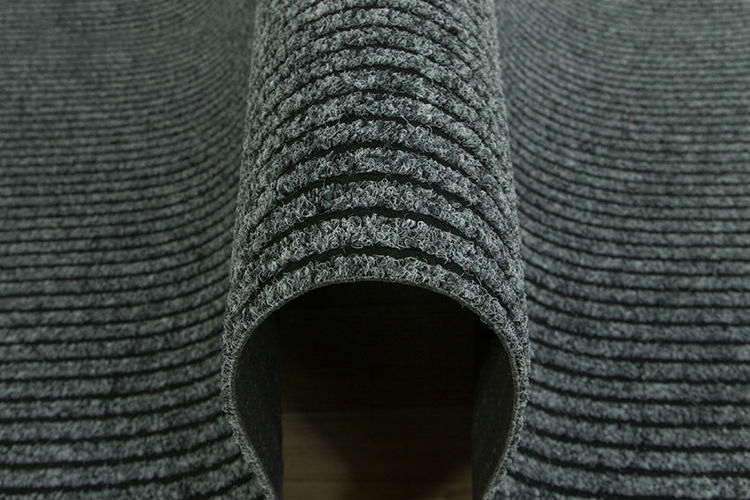 67 cm ANTYPOŚLIZGOWA WYCIERACZKA Z ROLKI NA METRY Długość 10 cm