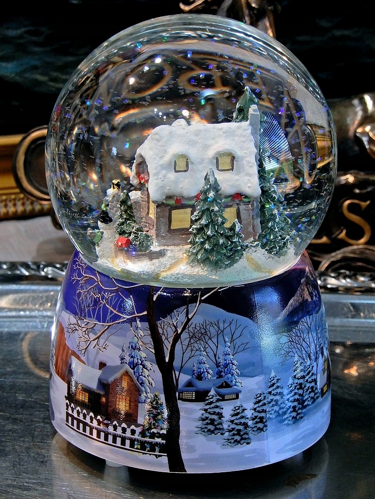 KULA ŚNIEŻNA ŚWIĄTECZNA POZYTYWKA DOMEK BAŁWANEK Kod producenta a 263-5061