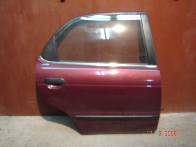 SUZUKI BALENO 4D SEDAN 94-02 DRZWI PRAWE TYLNE