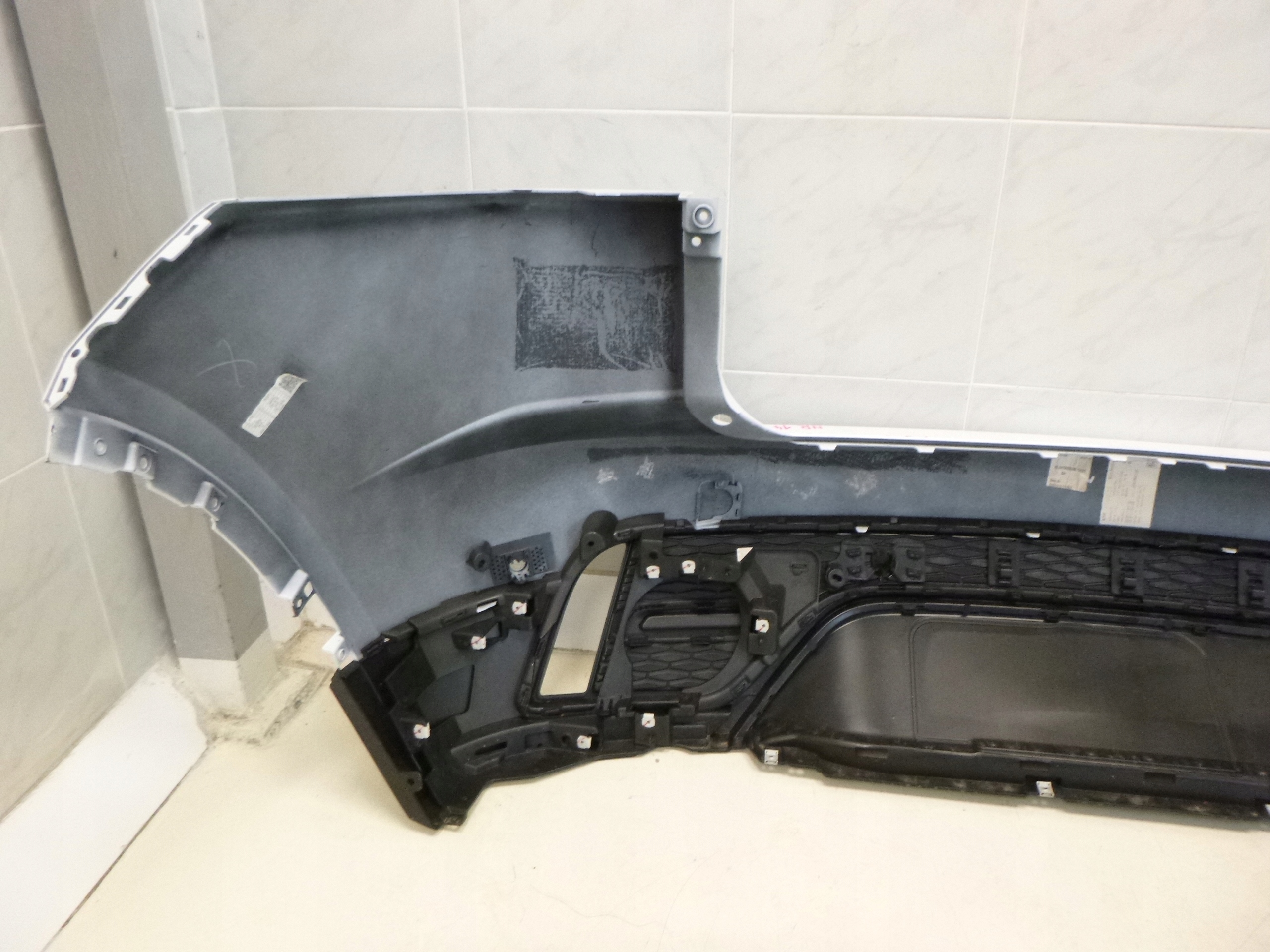 JAGUAR E-PACE LIFT X540 bumper rear part 4xPDC NR 14