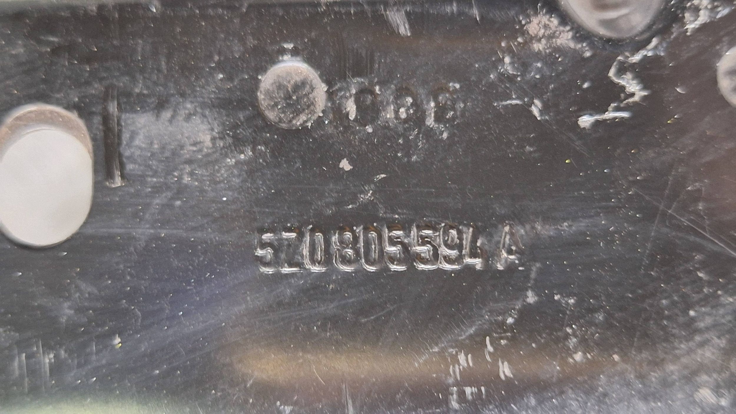 face avant traverse de fer original 5Z0805594A VW FOX