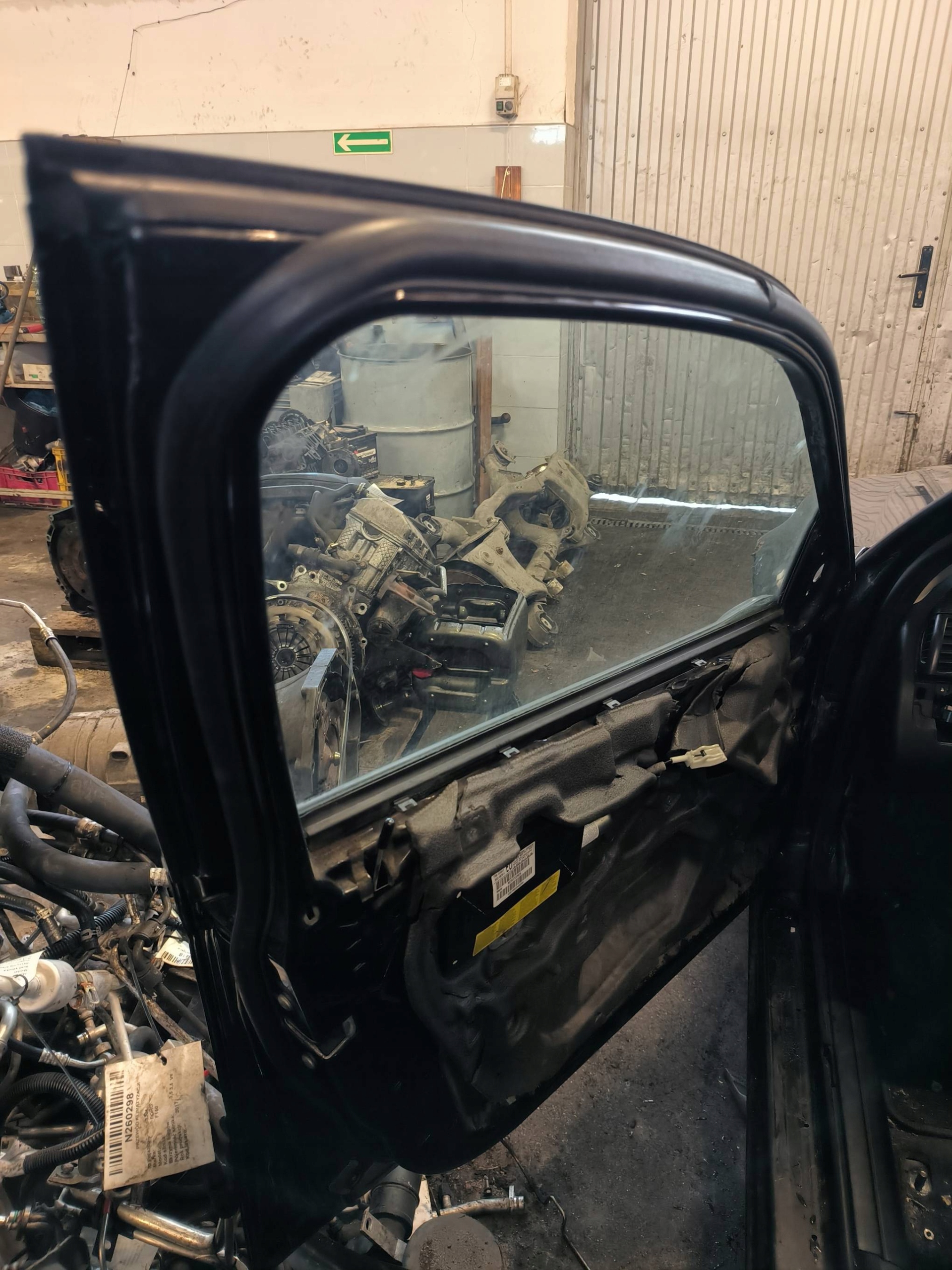 door left front 475 BMW E46 318 sedan