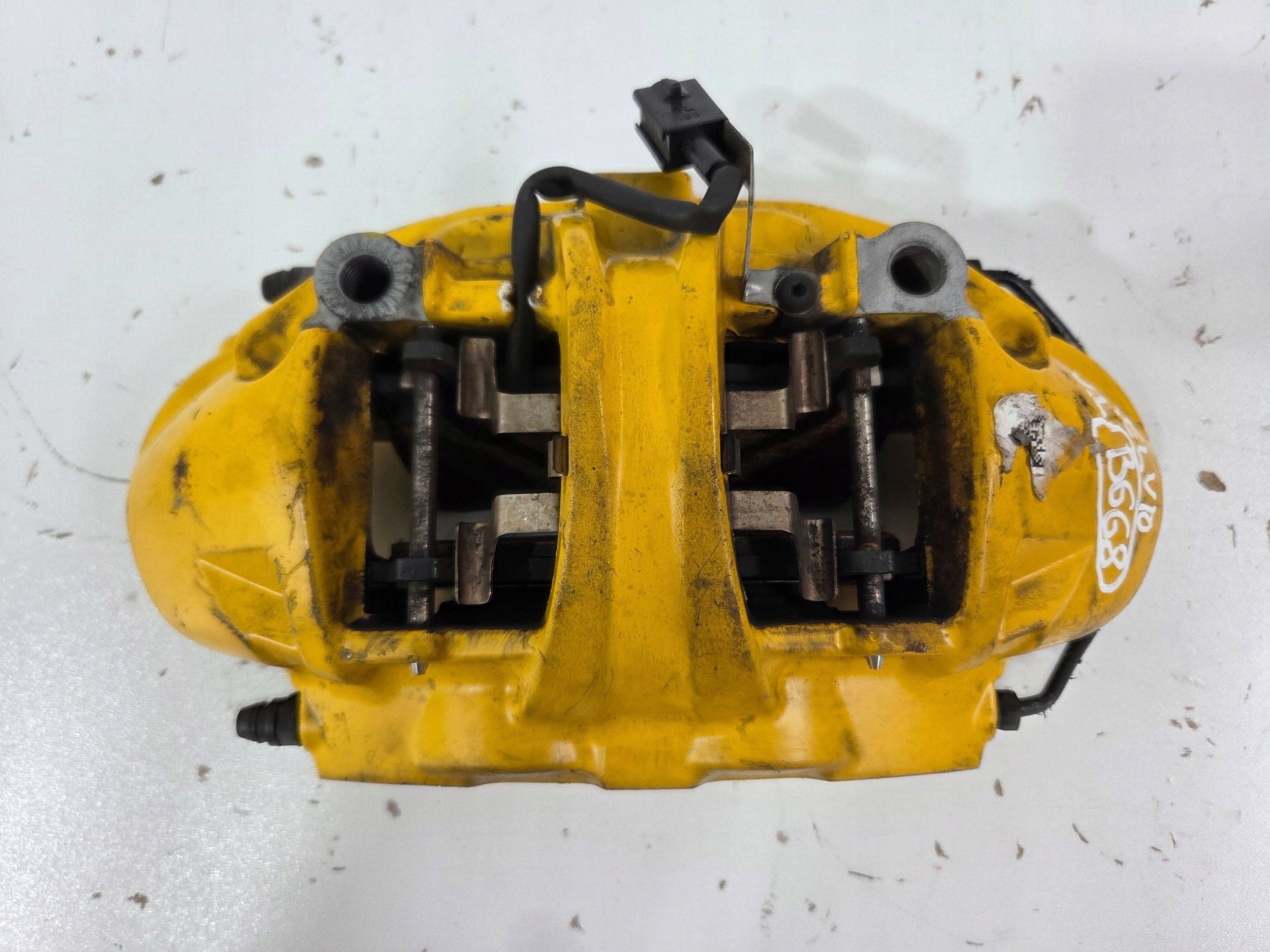 Alfa Romeo Stelvio Q4 / 2,0T caliper brake front left 20C29807 (B668)
