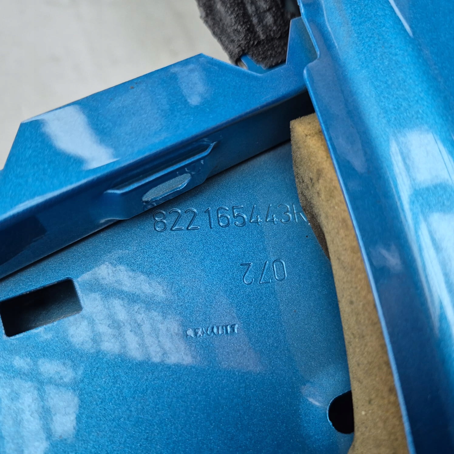 RENAULT CAPTUR and 1 13-19 door rear part rear. right