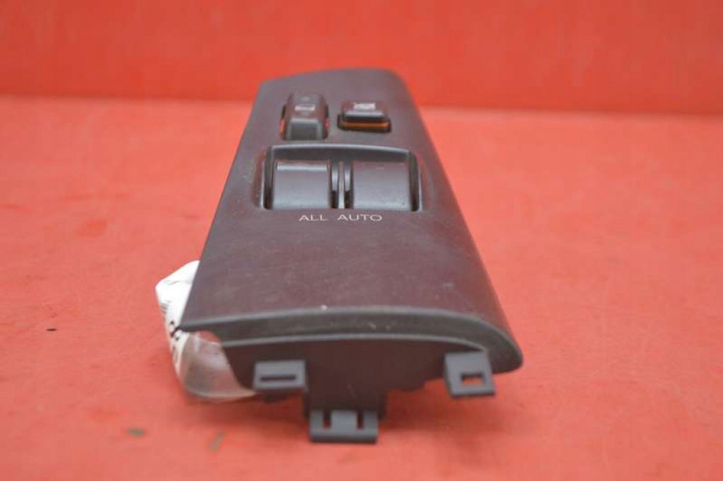 control panel of the window EU 84820-02111 TOYOTA COROLLA E12 5D HB 00-08