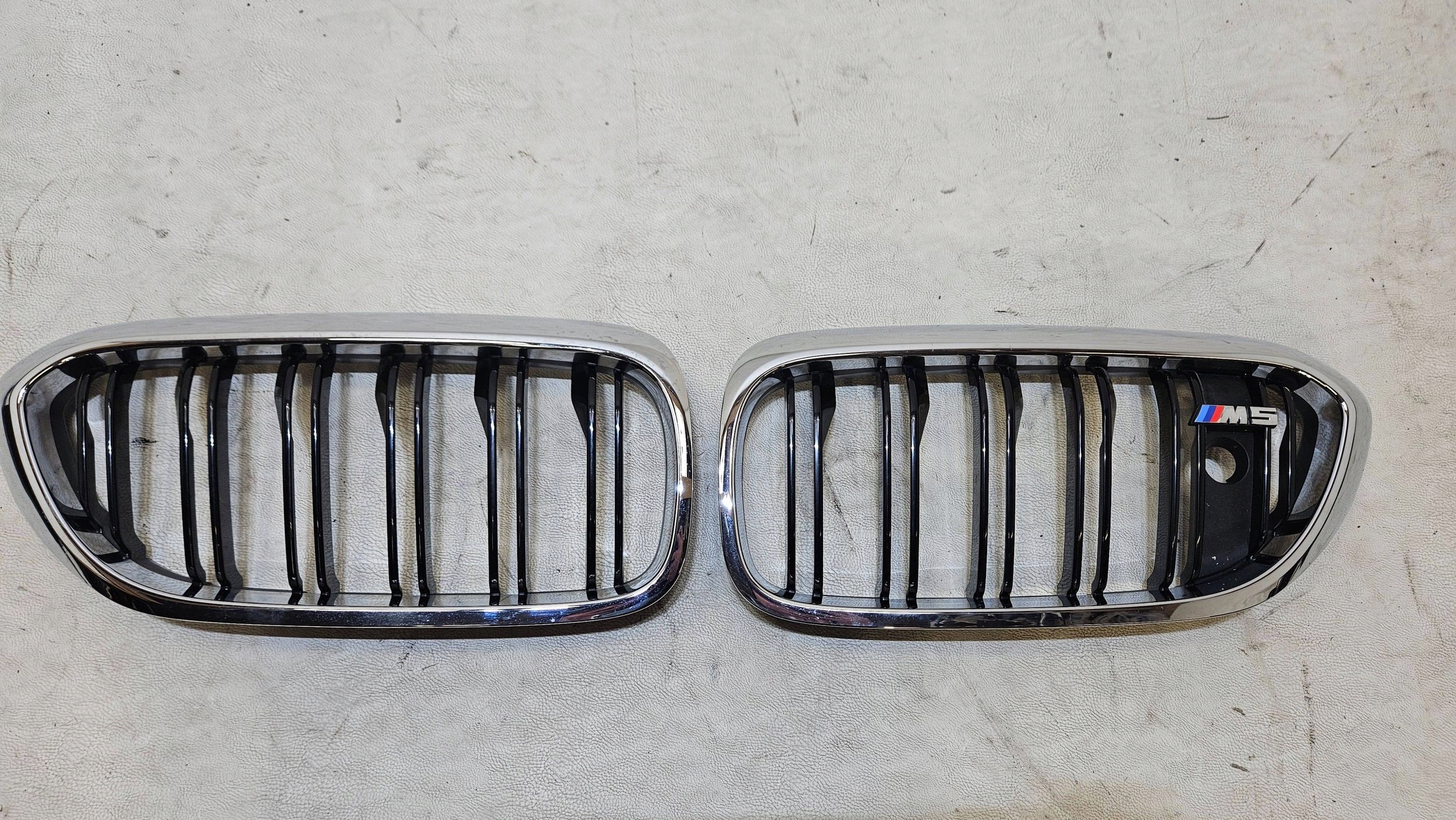 BMW 5 F90 Kühlergrill FRONTGRILL Kühlergitter 8063174 - Thumbnail 1