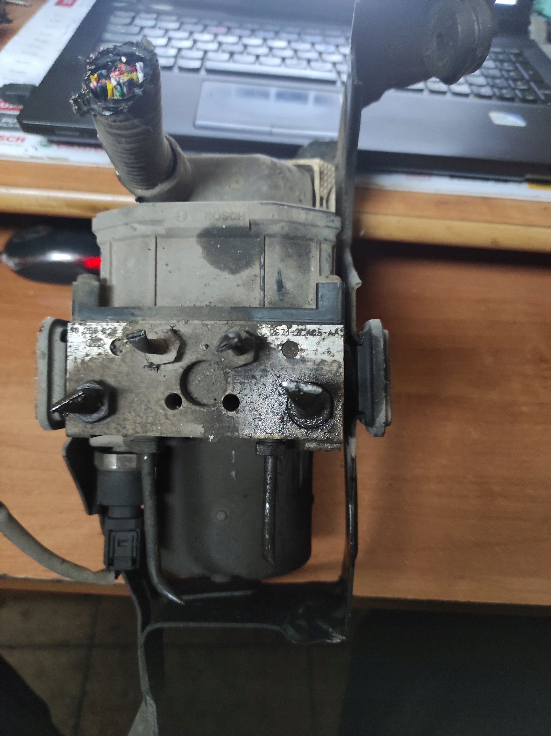 2S712C405AA - 2S71-2C405-AA НАСОС ABS ДРАЙВЕР ДЛЯ FORD MONDEO MK3