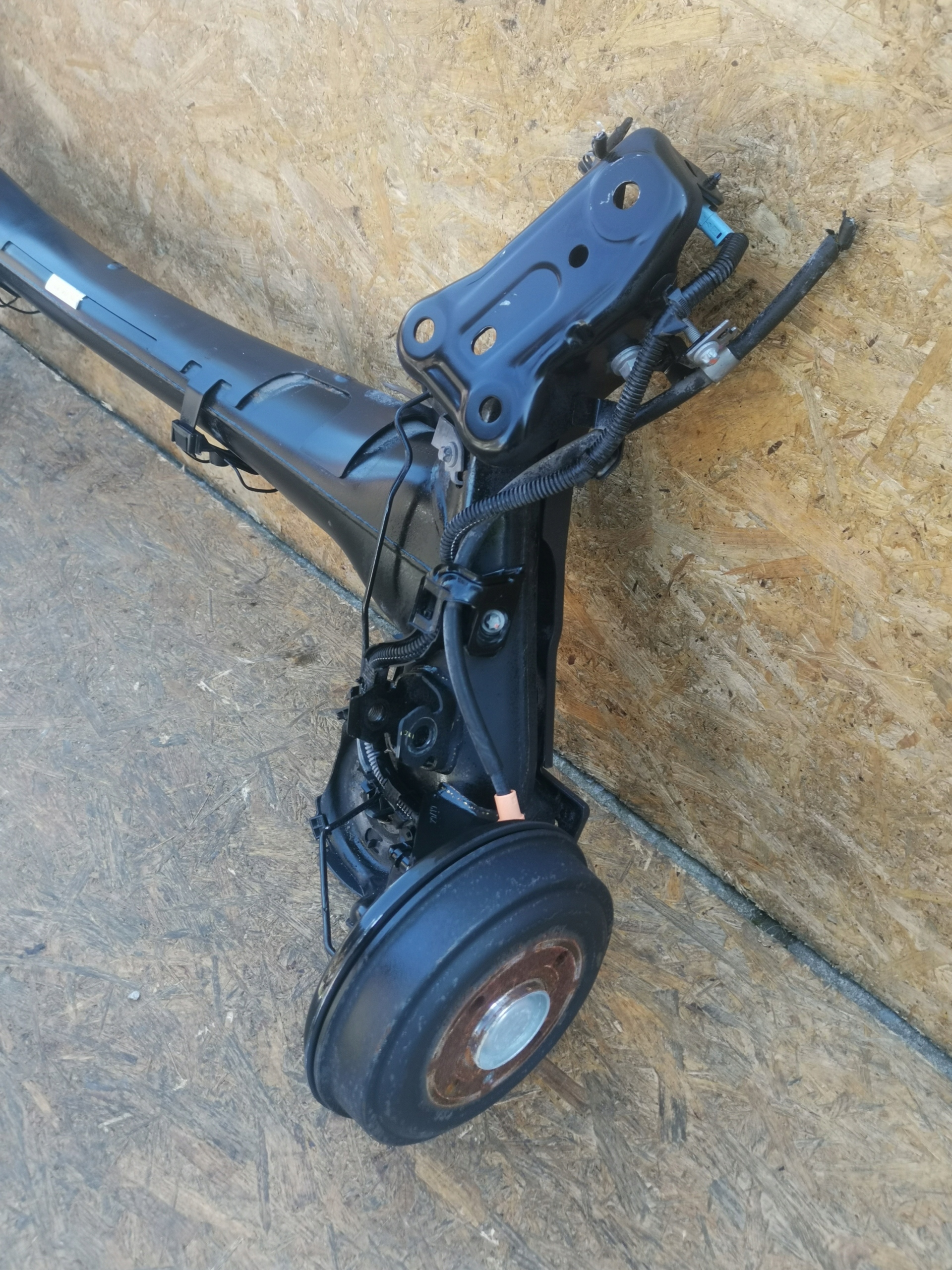 BELKA TYŁ TYLNA PEUGEOT 208 II OPEL CORSA F 2020 R Numer katalogowy części BELKA TYŁ TYLNA PEUGEOT 208 II OPEL CORSA F 2020 R