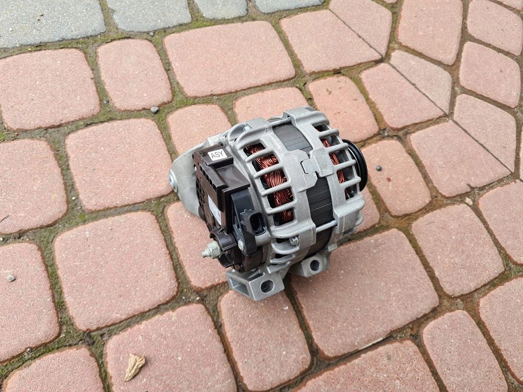 Генератор 2.0 CDTI Opel Insignia B 39047352