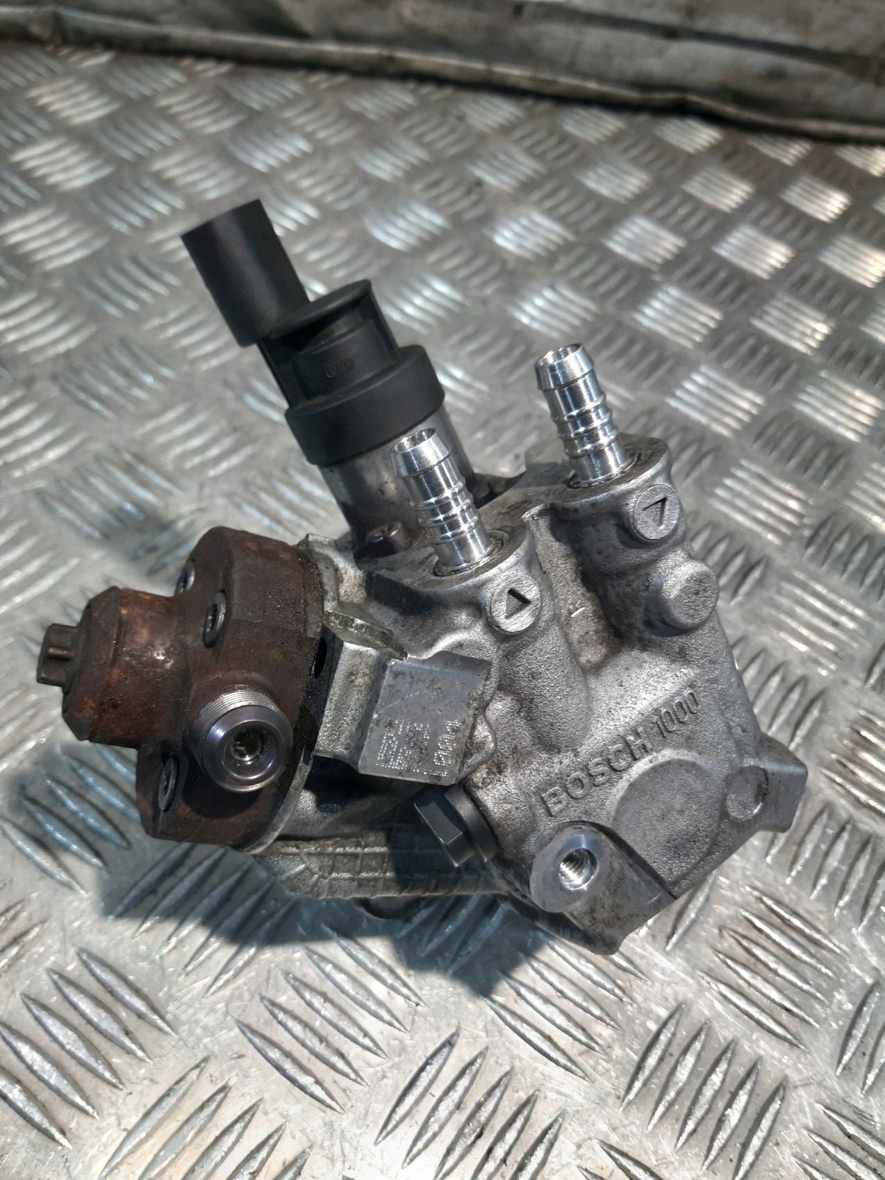 Pompe d’injection Carburant BOSCH 0445010506 CP4 BMW E90 2.0d n47