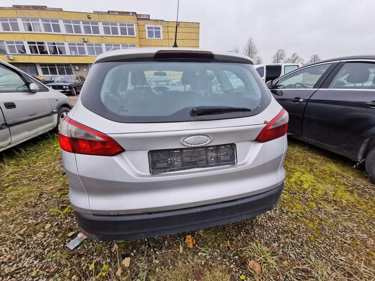 FORD Focus генератор 2011 1.6л