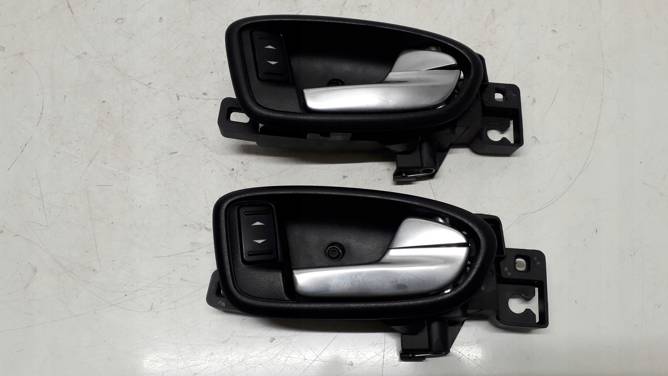 FORD MONDEO MK4 KLAMKA PRAWA PRZÓD TYŁ WEWNĘTRZNA