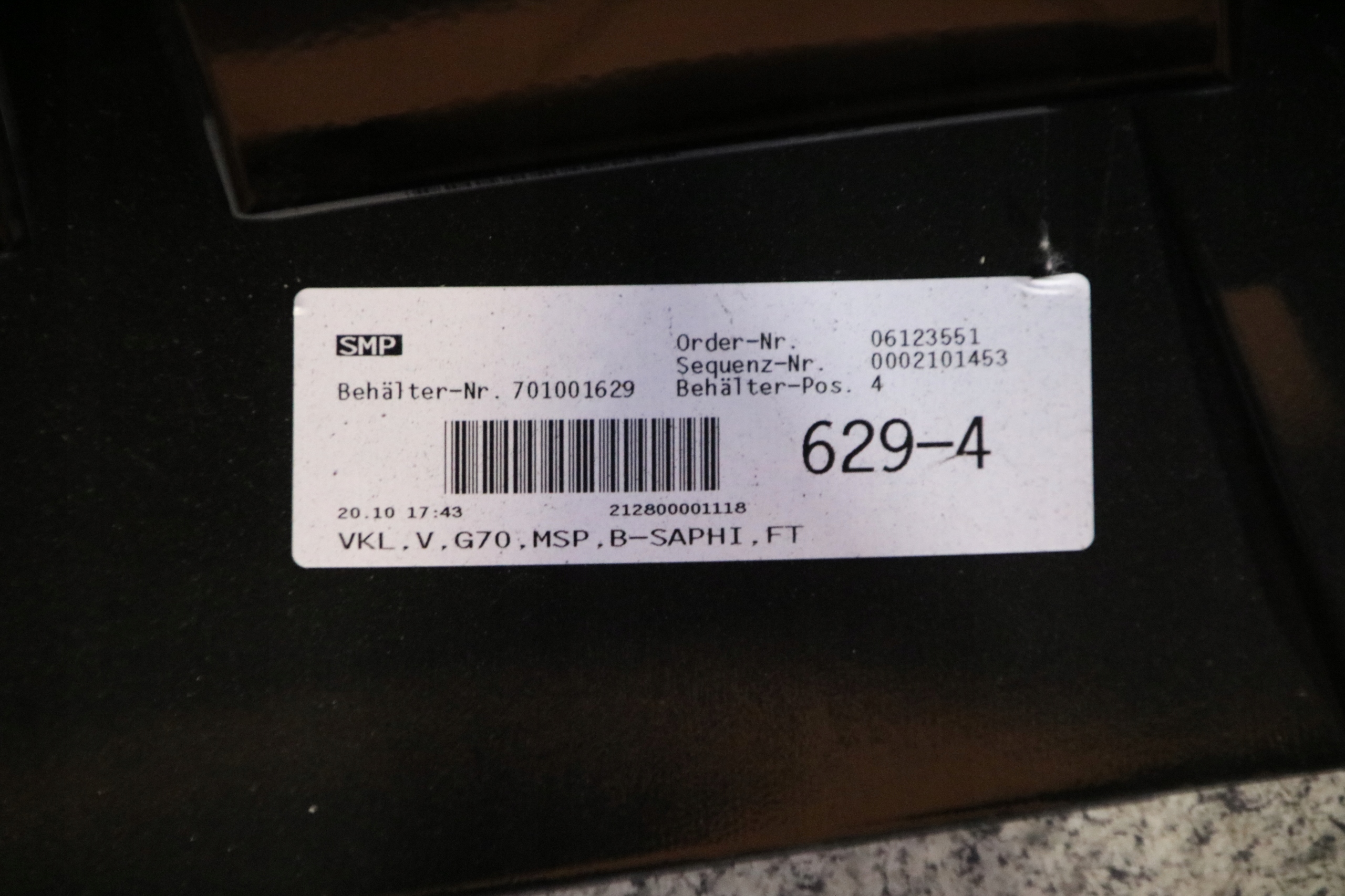 BMW 7 G70 i7 m-packet bumper front USA colour 475