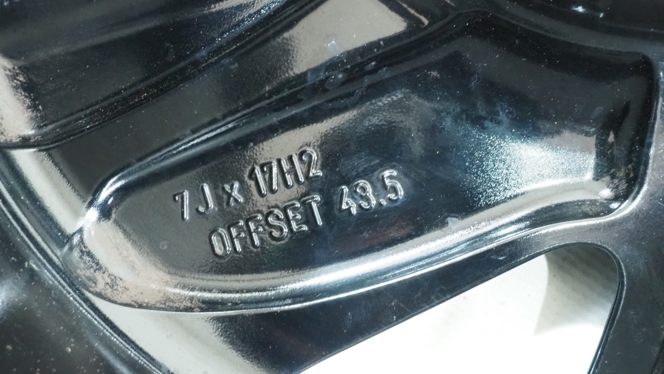 Kia disk hliníkový 17 52910-R2160