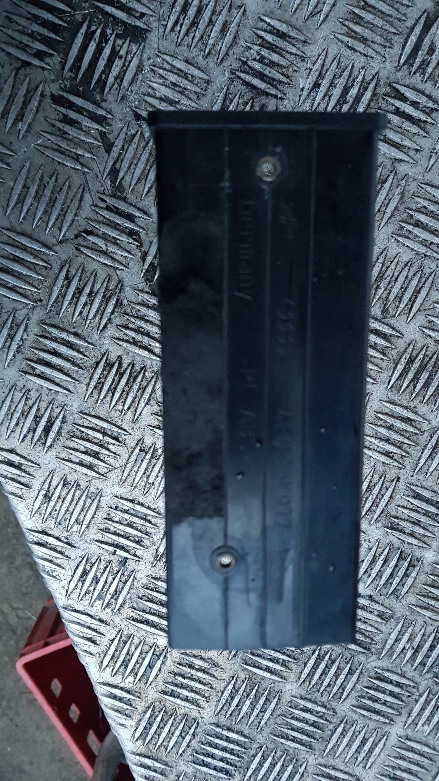 AUDI A8 D3 Abdeckung, Hutablage KIESZEN ZMIENIARKI 4E0919977
