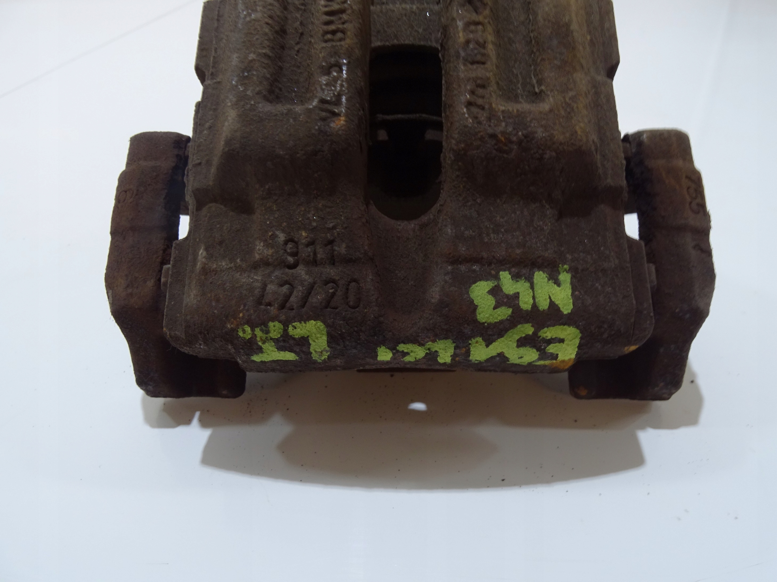 Bremssattel Bremse Sattel Brems- 42/20 rechts heck BMW E90 E91 LIFT 2.0D