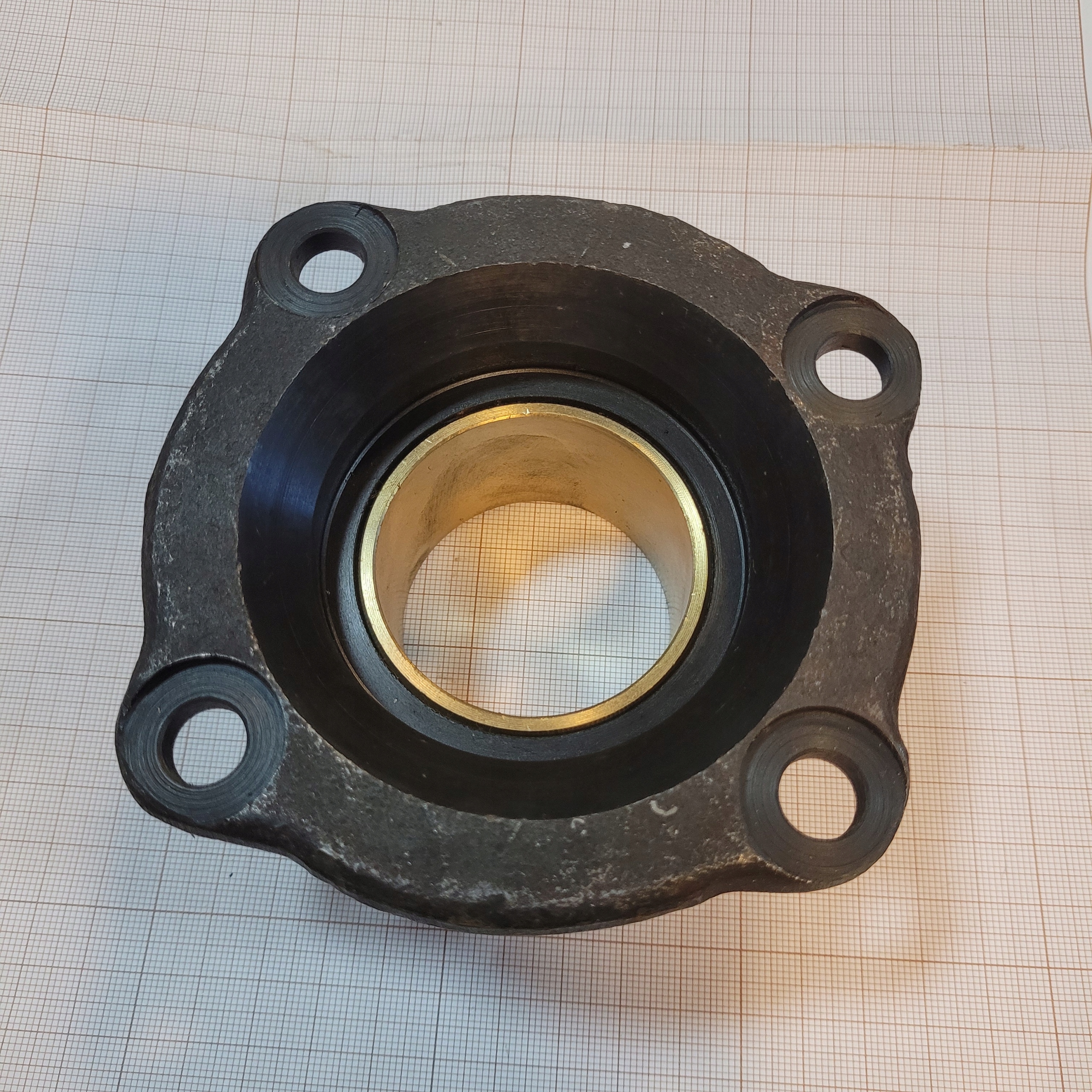 POKRYWA ŁOŻYSKA 8B1317-253 R# Marka bez marki