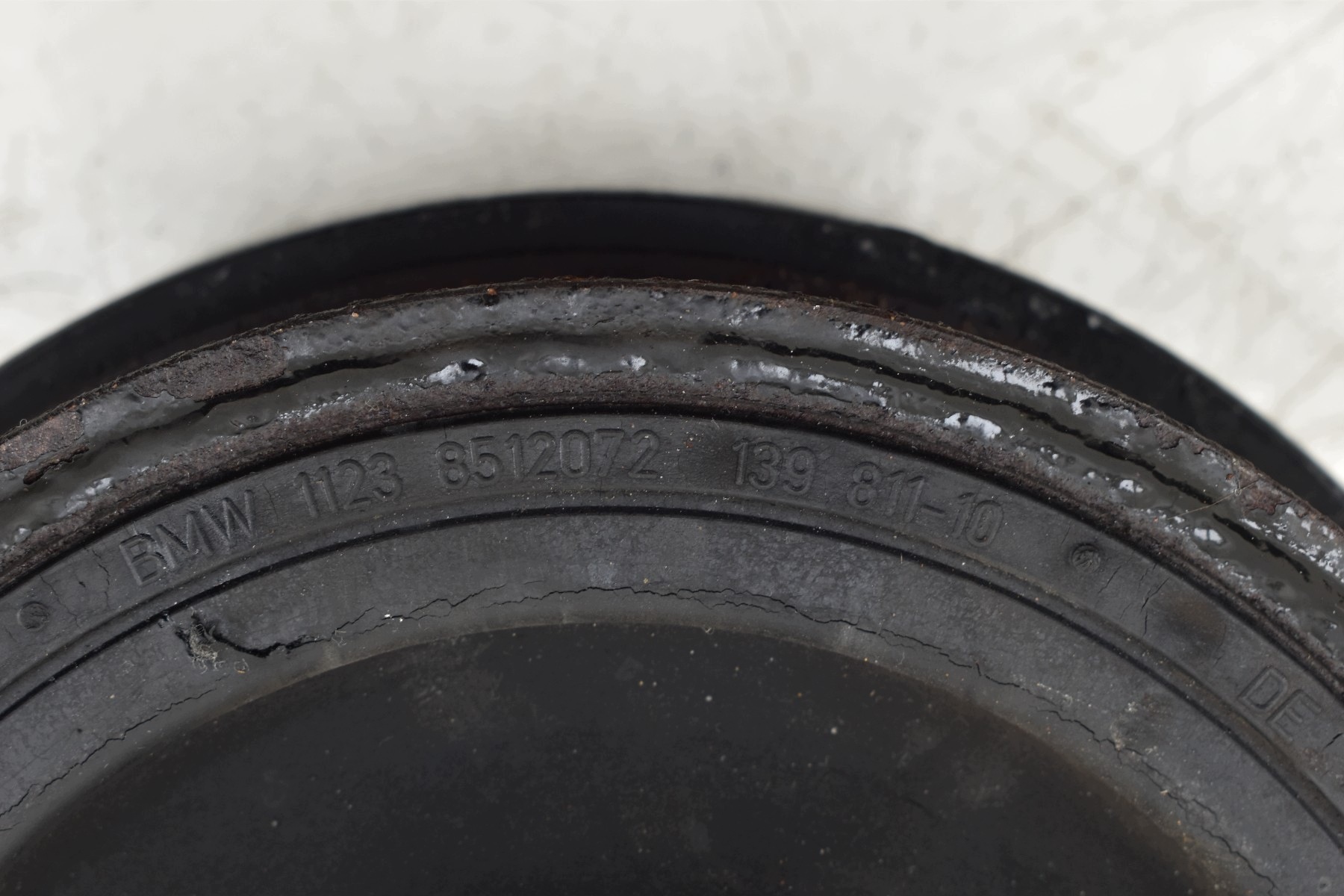 roue poulie cames BMW E90 E83 E87 2.0D 8512072