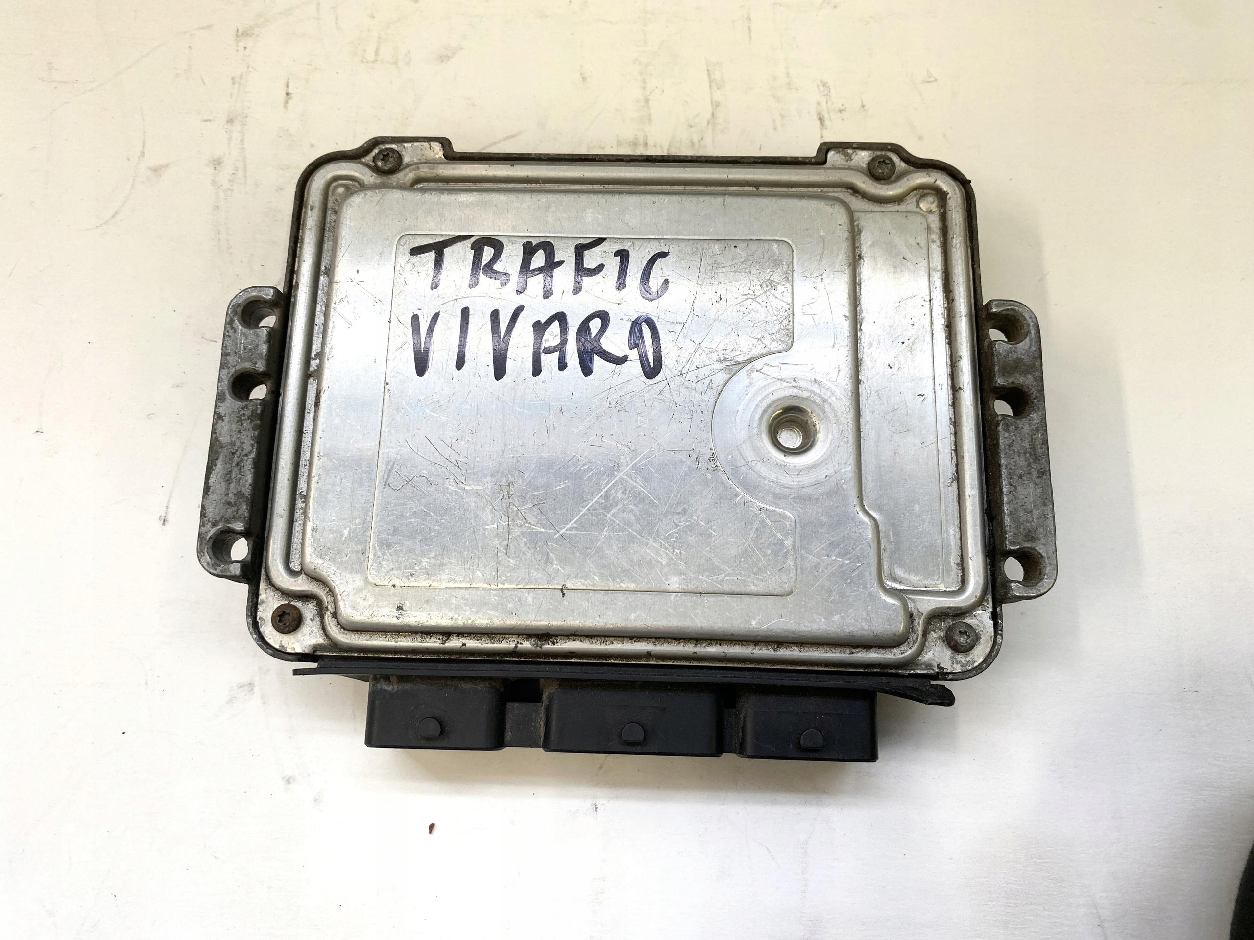 TRAFIC VIVARO PRIMASTAR 2.5 DCI computer Centralina Motore 0281011531