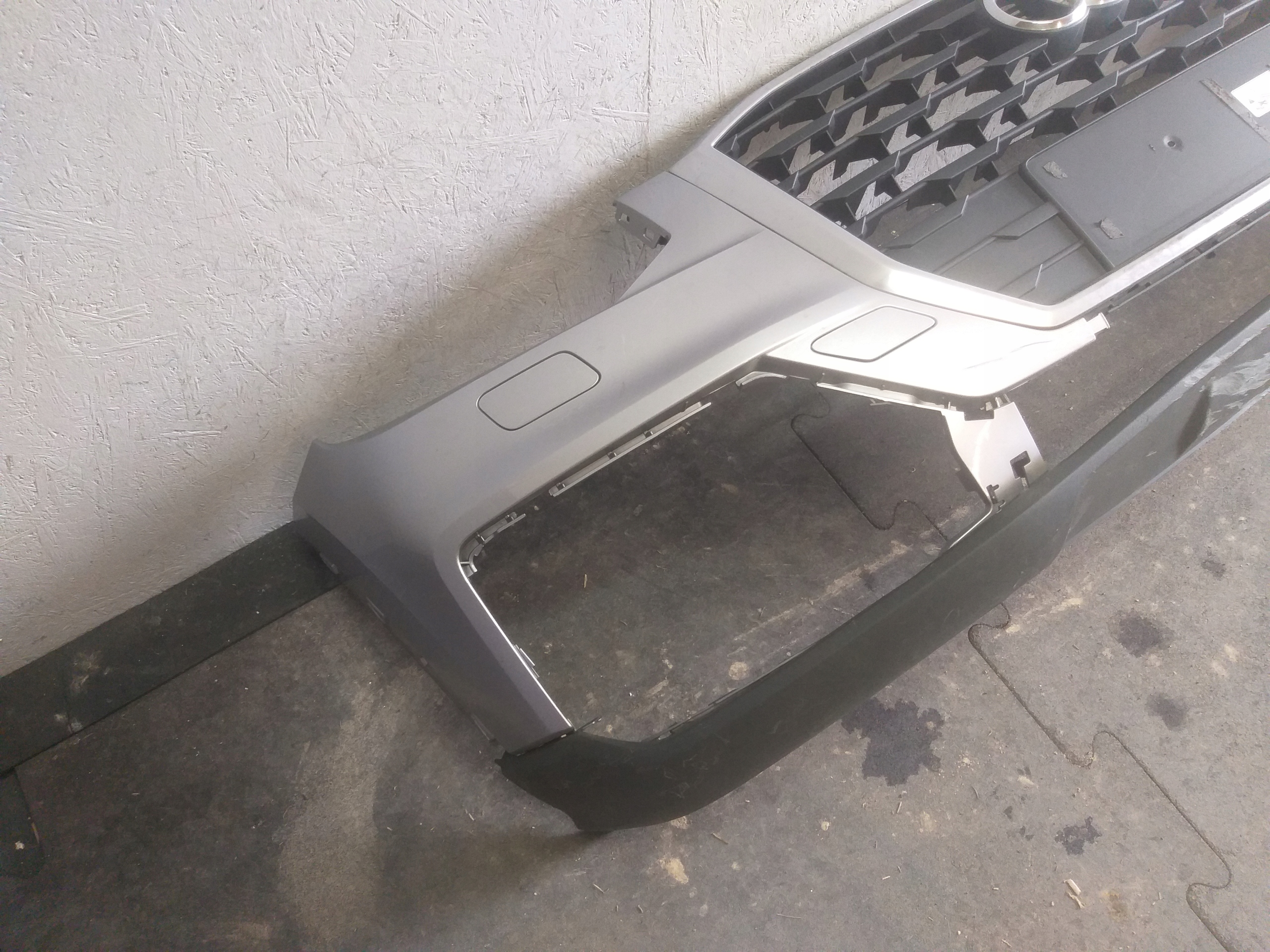 nárazník předek AUDI Q2 81A