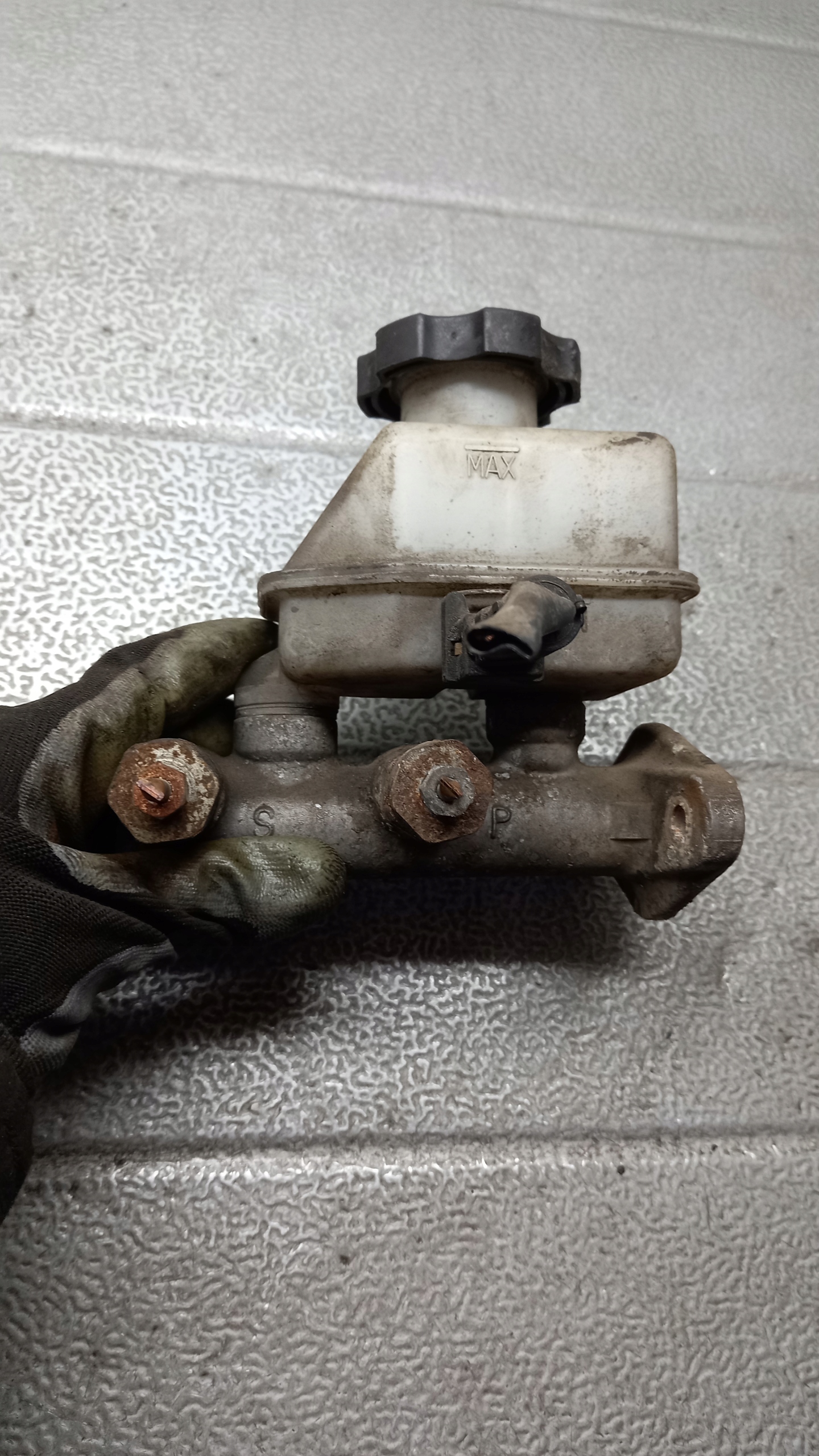 насос Hyundai ACCENT 01R 1.5b HB BM111375