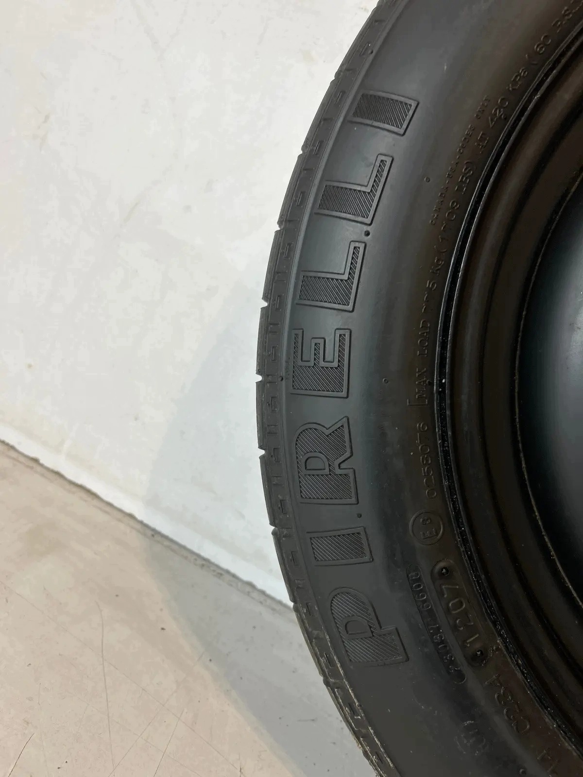 roue roue de secours Ford Focus MK3 C-Max MK2 125/85/R16 5x108