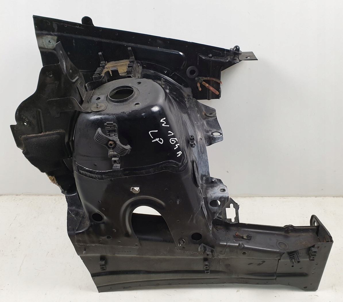 ЛОНЖЕРОН ЛІВИЙ ПЕРЕД MERCEDES ML W164