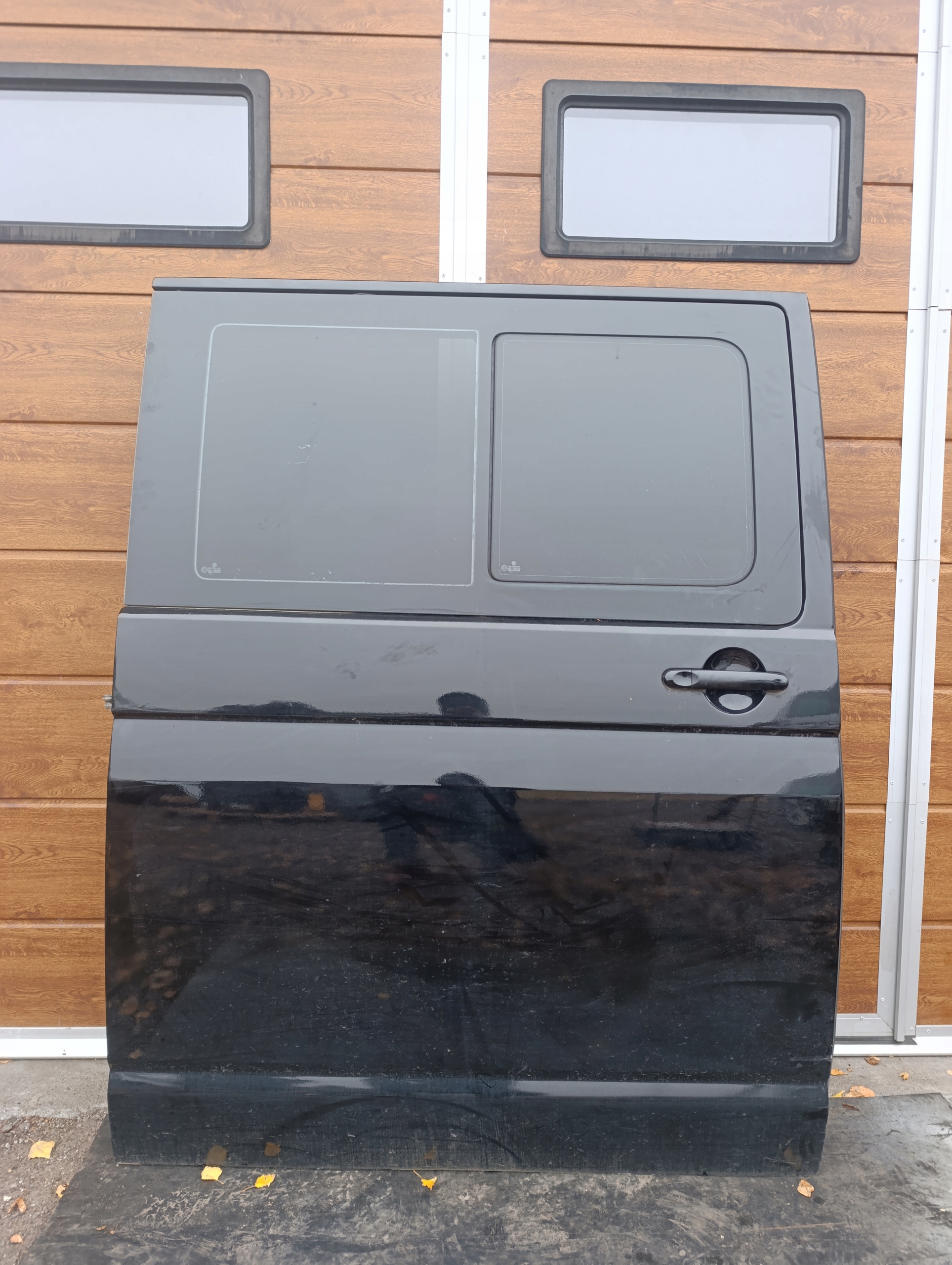 VW T5 door sliding black, LC9Z right