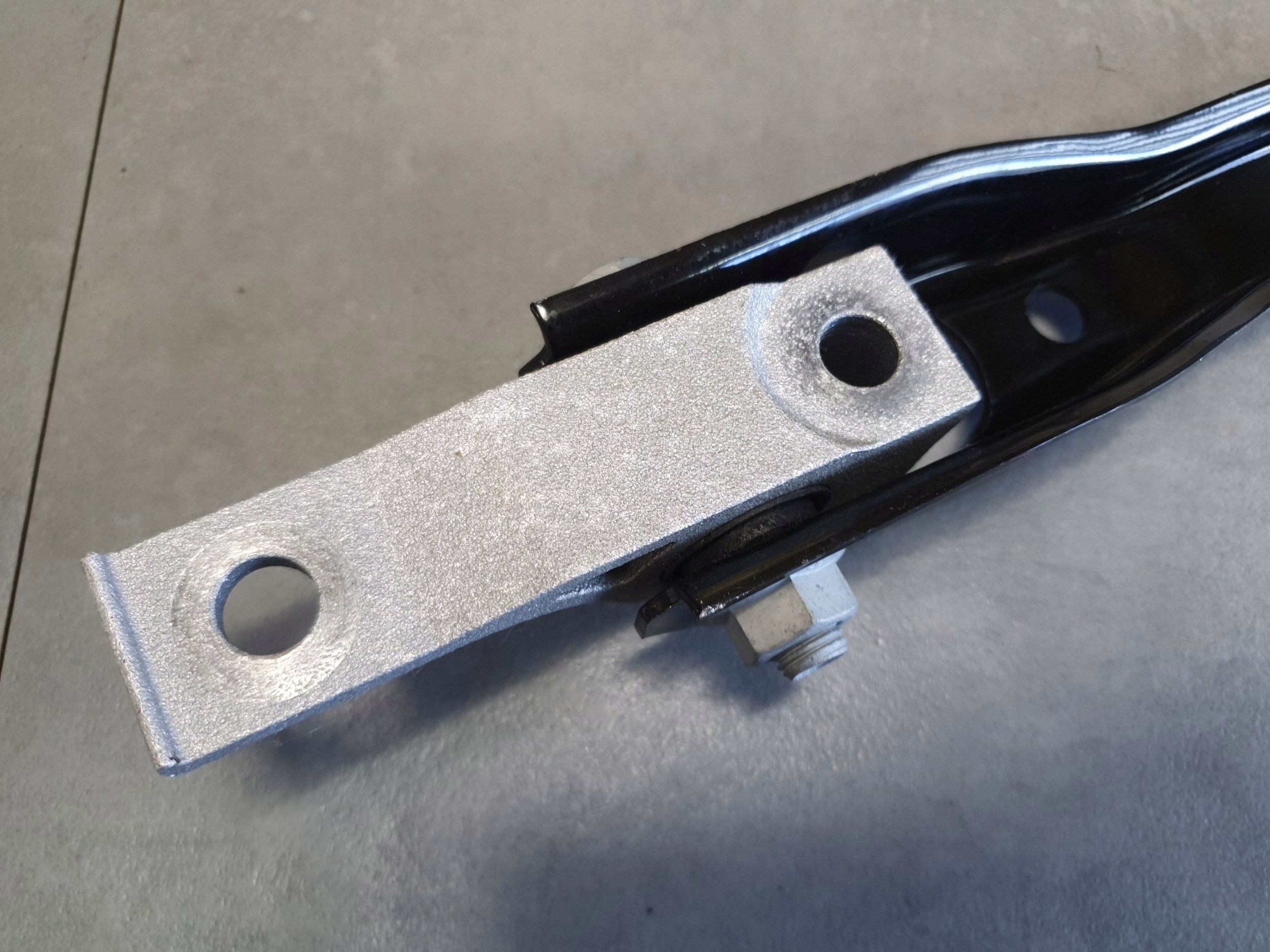 Cupra Leon IV holder gearbox mount 5Q0199855AJ