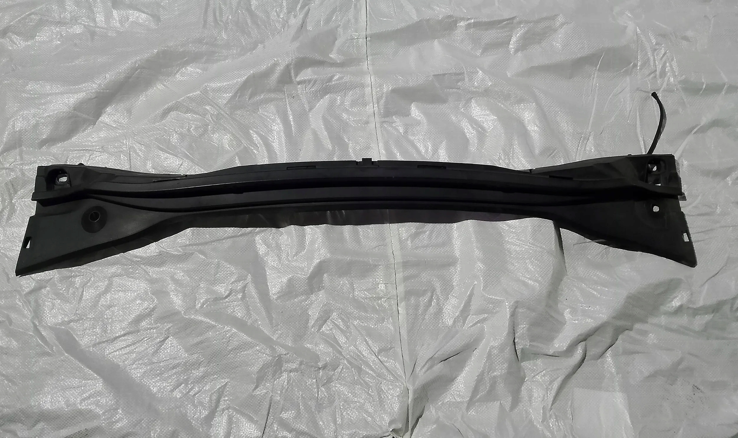 Renault Modus 2009 pod oknom 8200213680