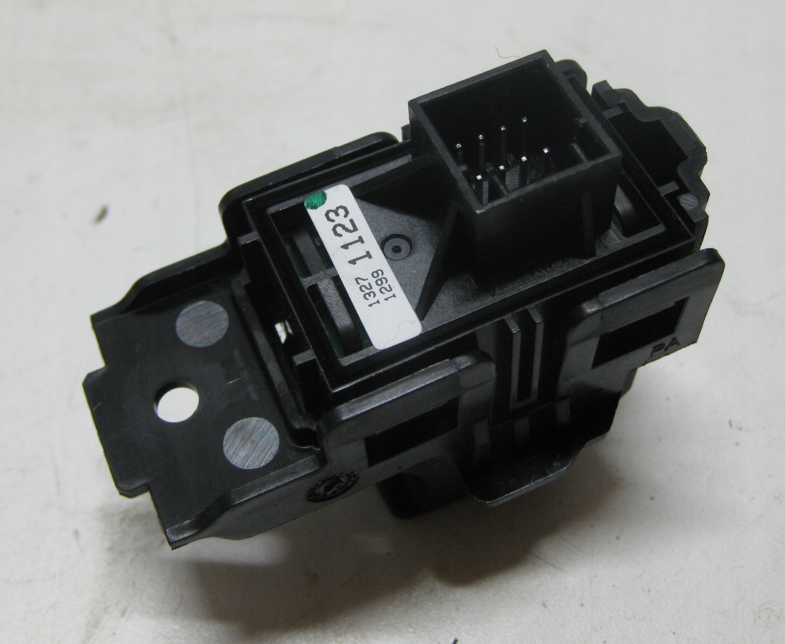 OPEL INSIGNIA 09R switch switch electric brake 13271123
