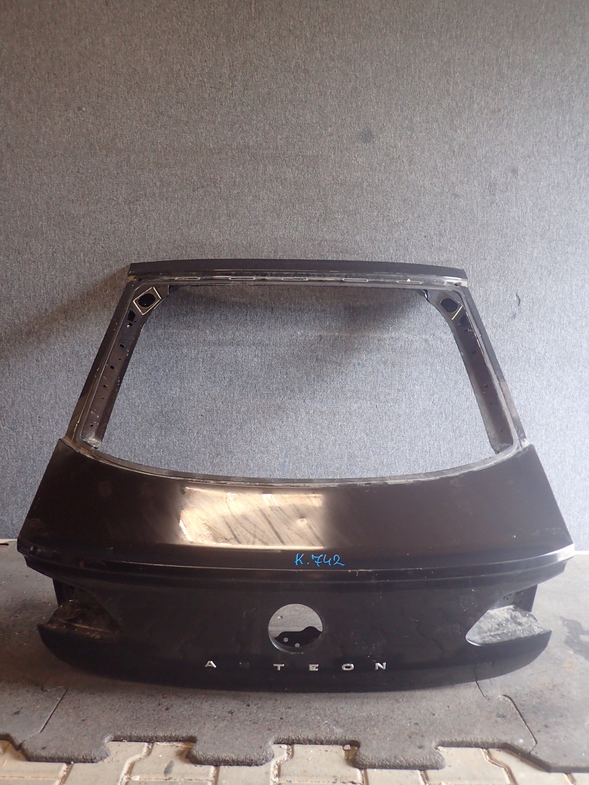 KLAPA TYŁ VW ARTEON