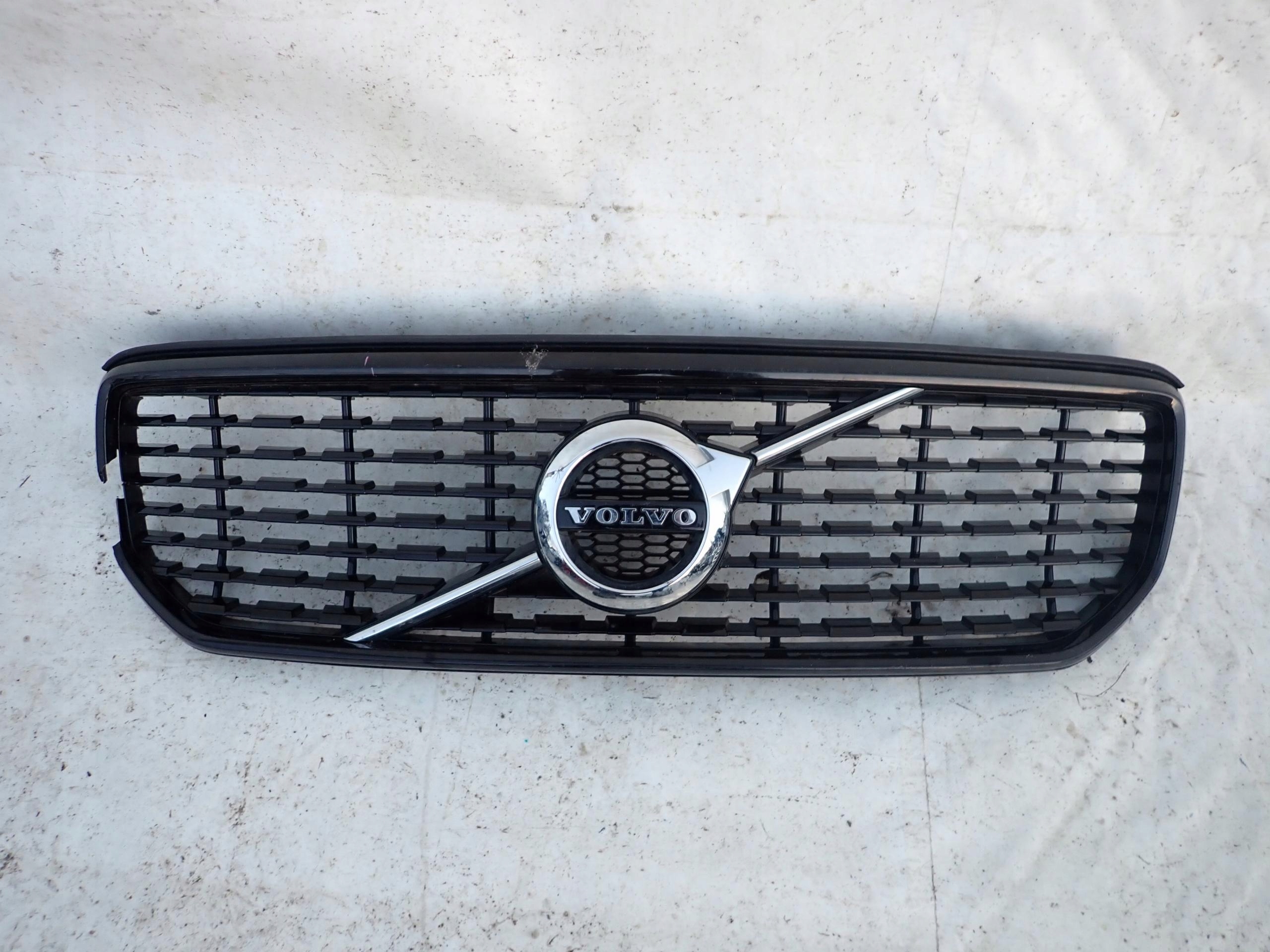 VOLVO XC40 R-design 17- grill grille radiator